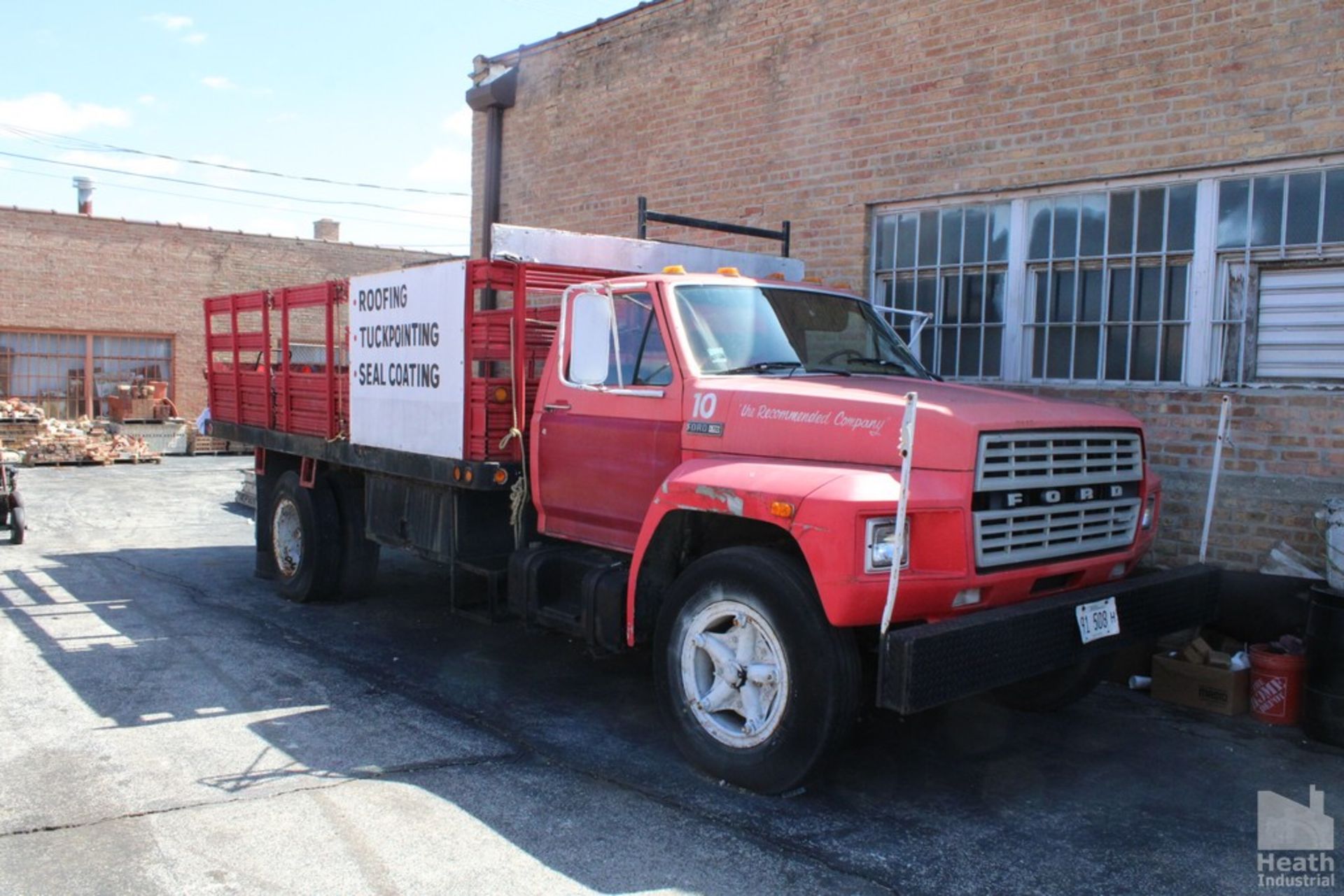 1980 FORD MODEL F700 STAKE TRUCK, VIN F70HVGH0858, AUTOMATIC TRANSMISSION, 16' STEEL DECK WITH