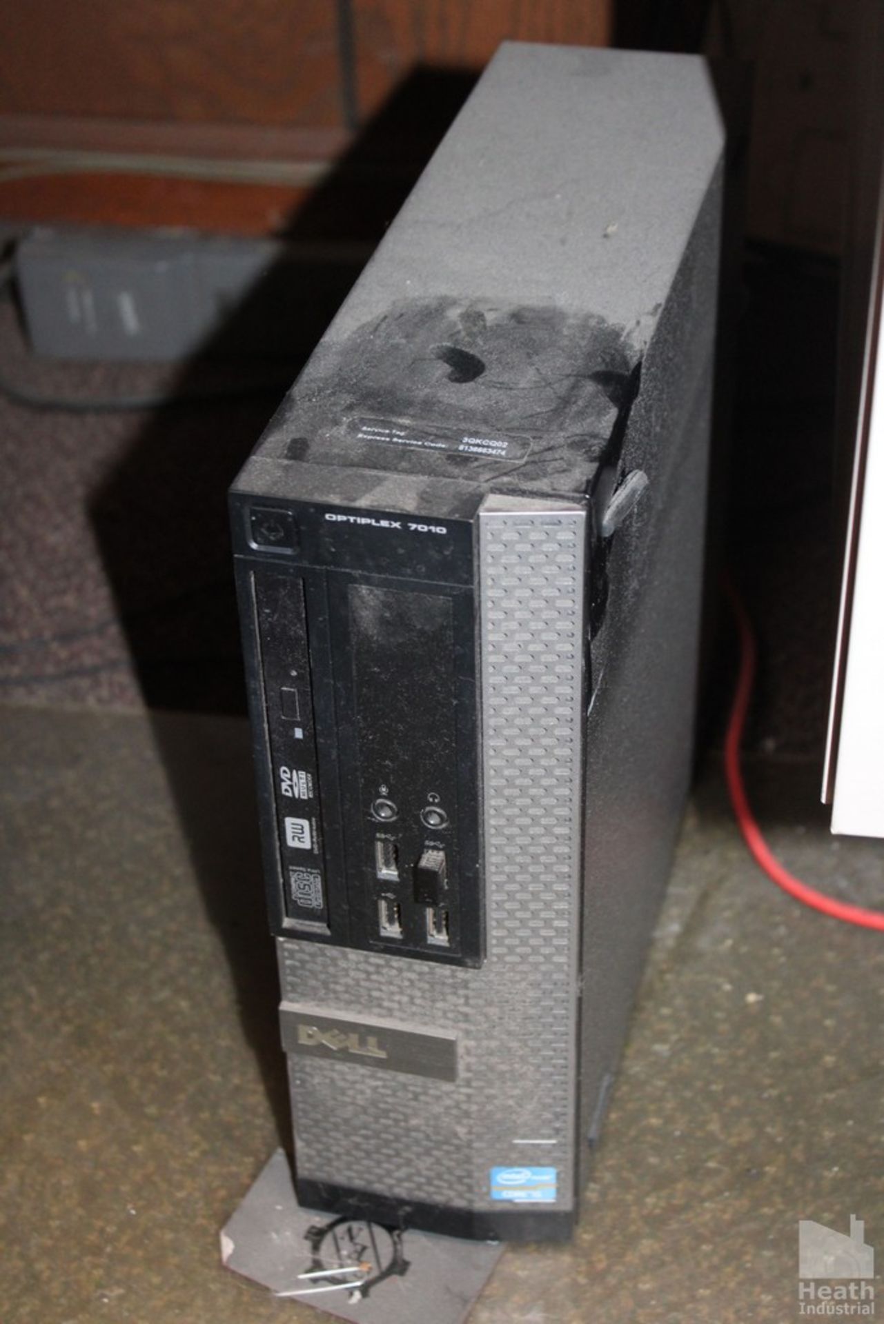 DELL OPTIPLEX 7010 WITH FLATSCREEN MONITOR, SPEAKERS AND MOUSE - Image 2 of 2