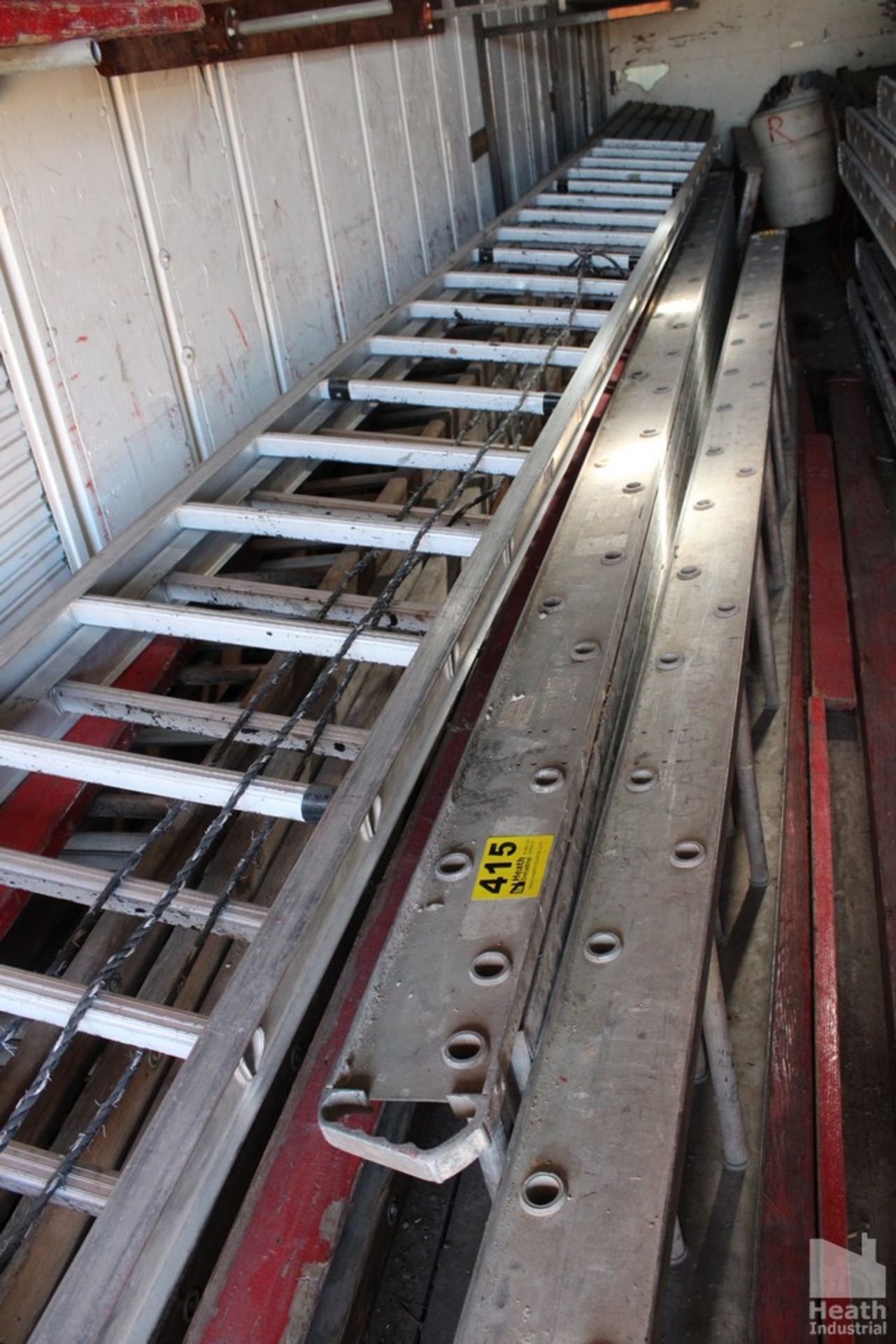 SECTION OF ALUMINUM SCAFFOLDING, 27" WIDE, 20FT. LONG