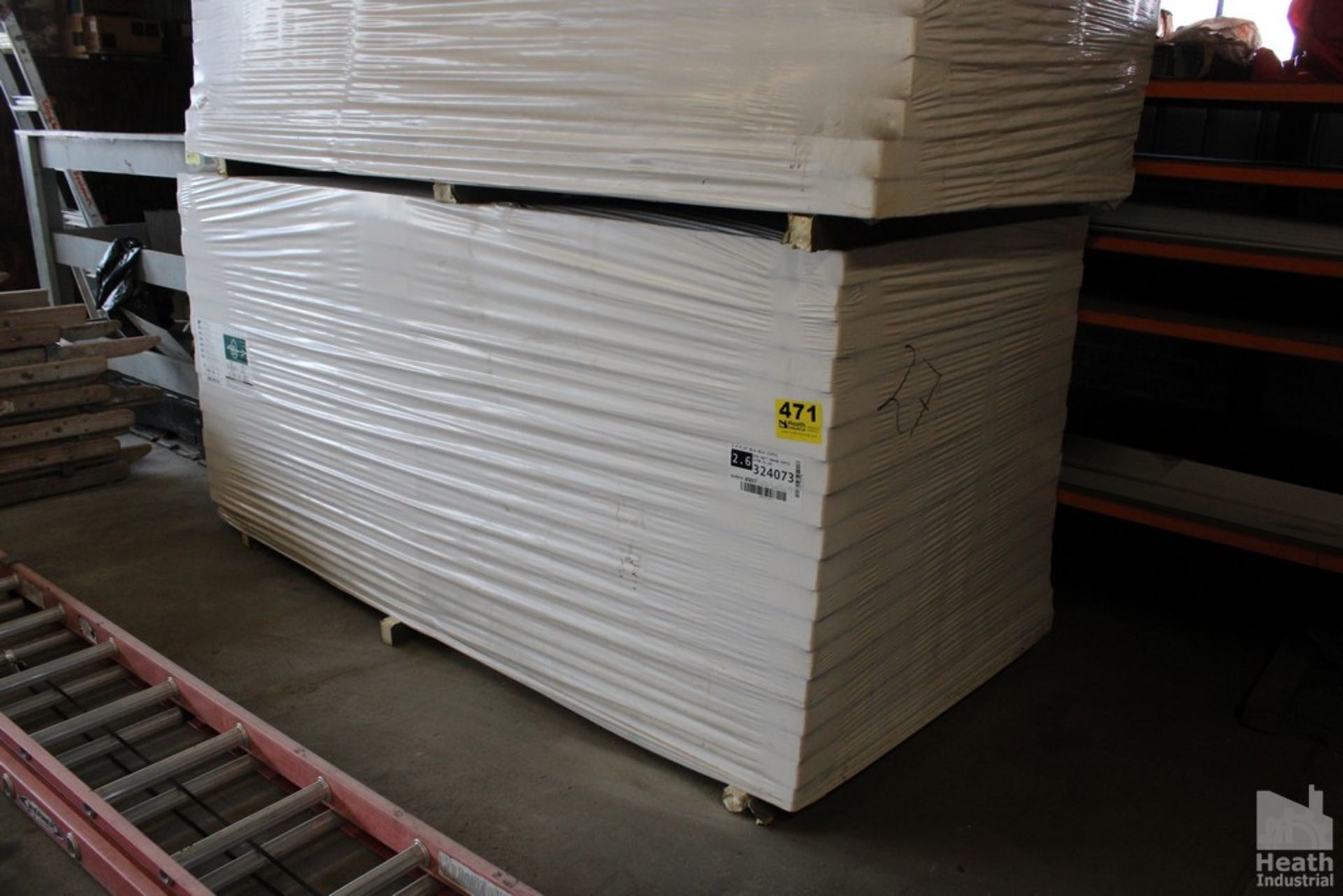 STACK OF (36) ROOFING UNDERLAYMENT INSULATION, APPROX. 4' X 4' X3"