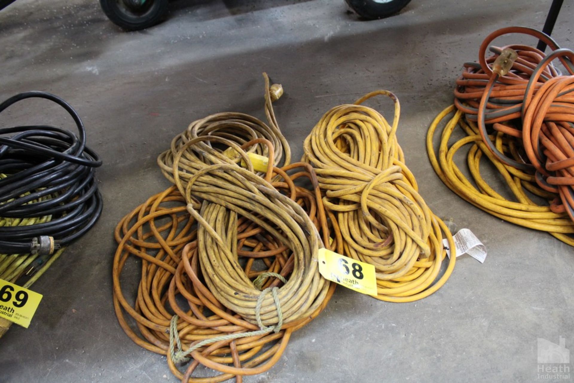 (3) HEAVY DUTY EXTENSION CORDS