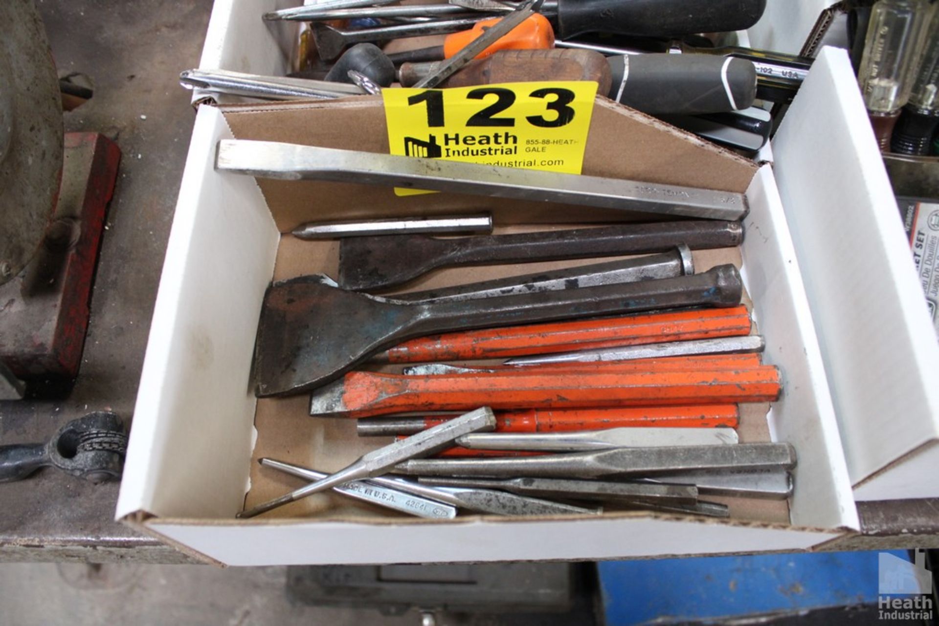 ASSORTED CHISELS AND PUNCHES IN BOX