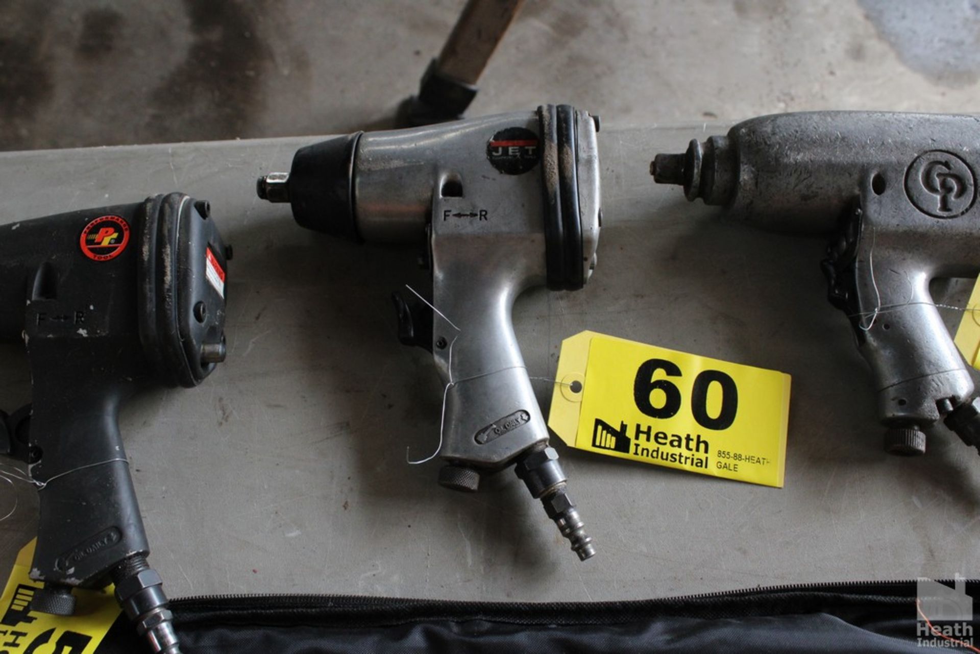 JET PNEUMATIC IMPACT WRENCH WITH 1/2" DRIVE