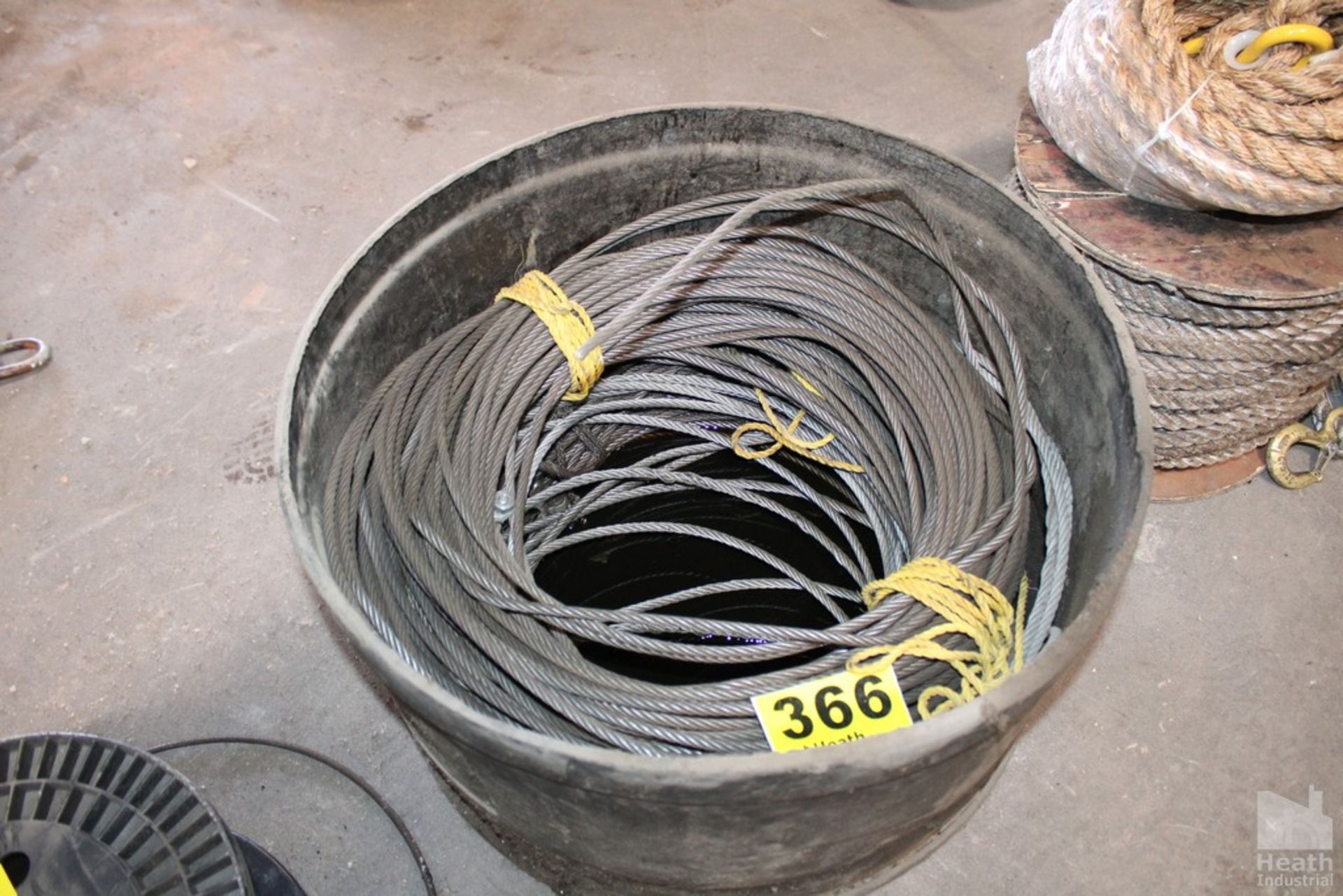 STEEL CABLE IN CONTAINER