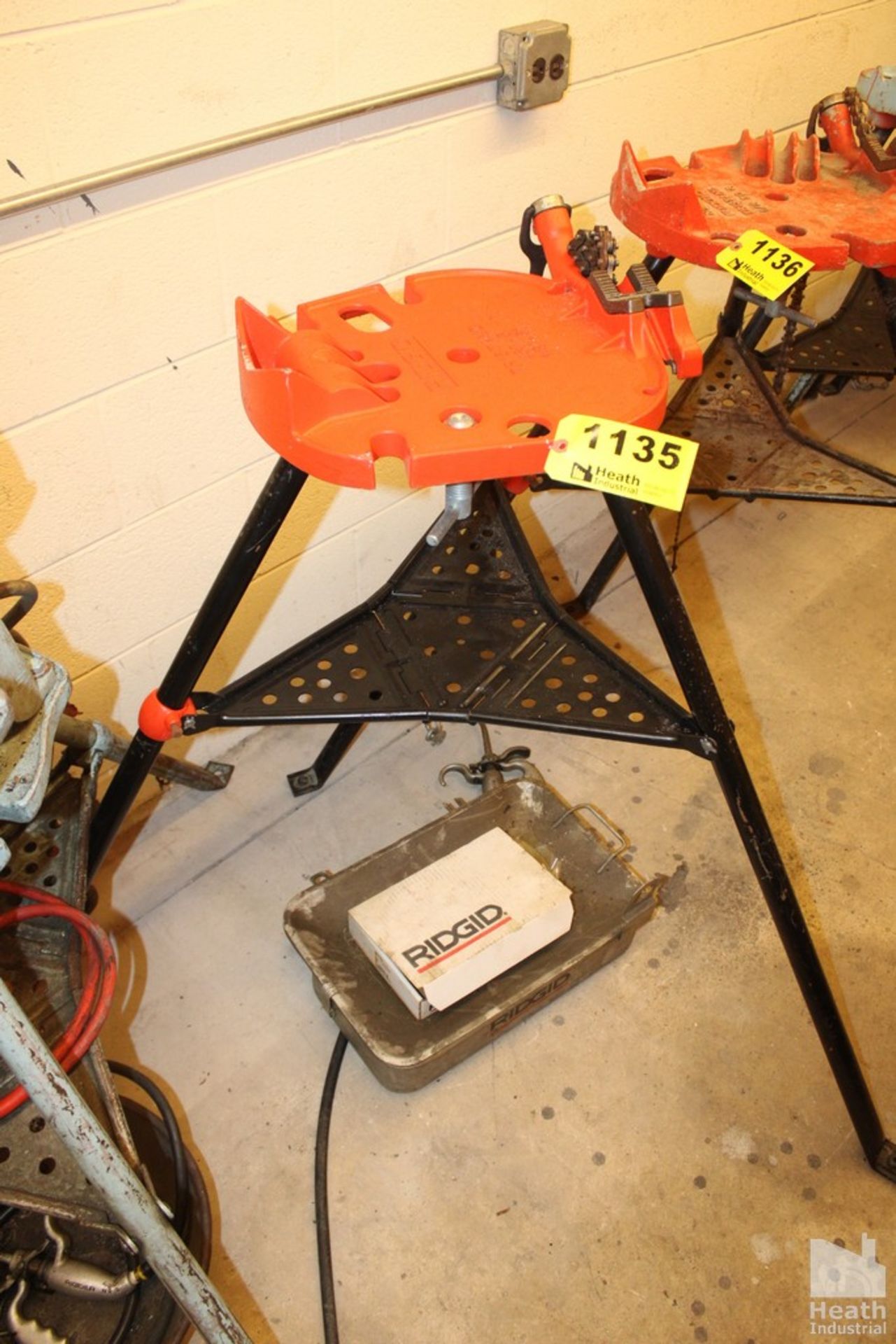 RIDGID 460 TRISTAND WITH OILER