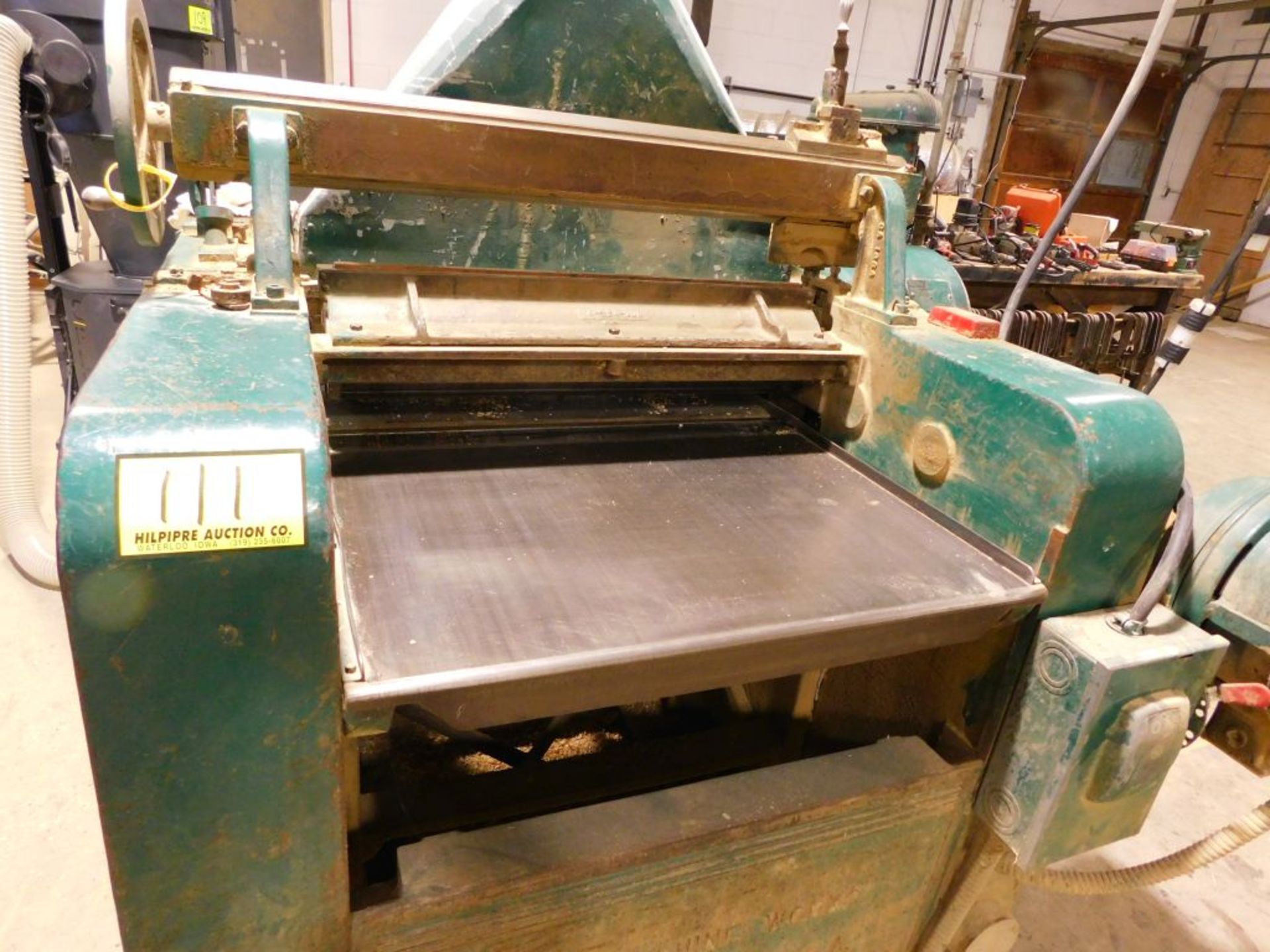 Buss planer, model M, sn 46129, size 30 x 8, 1 1/2 hp, 3 phase.