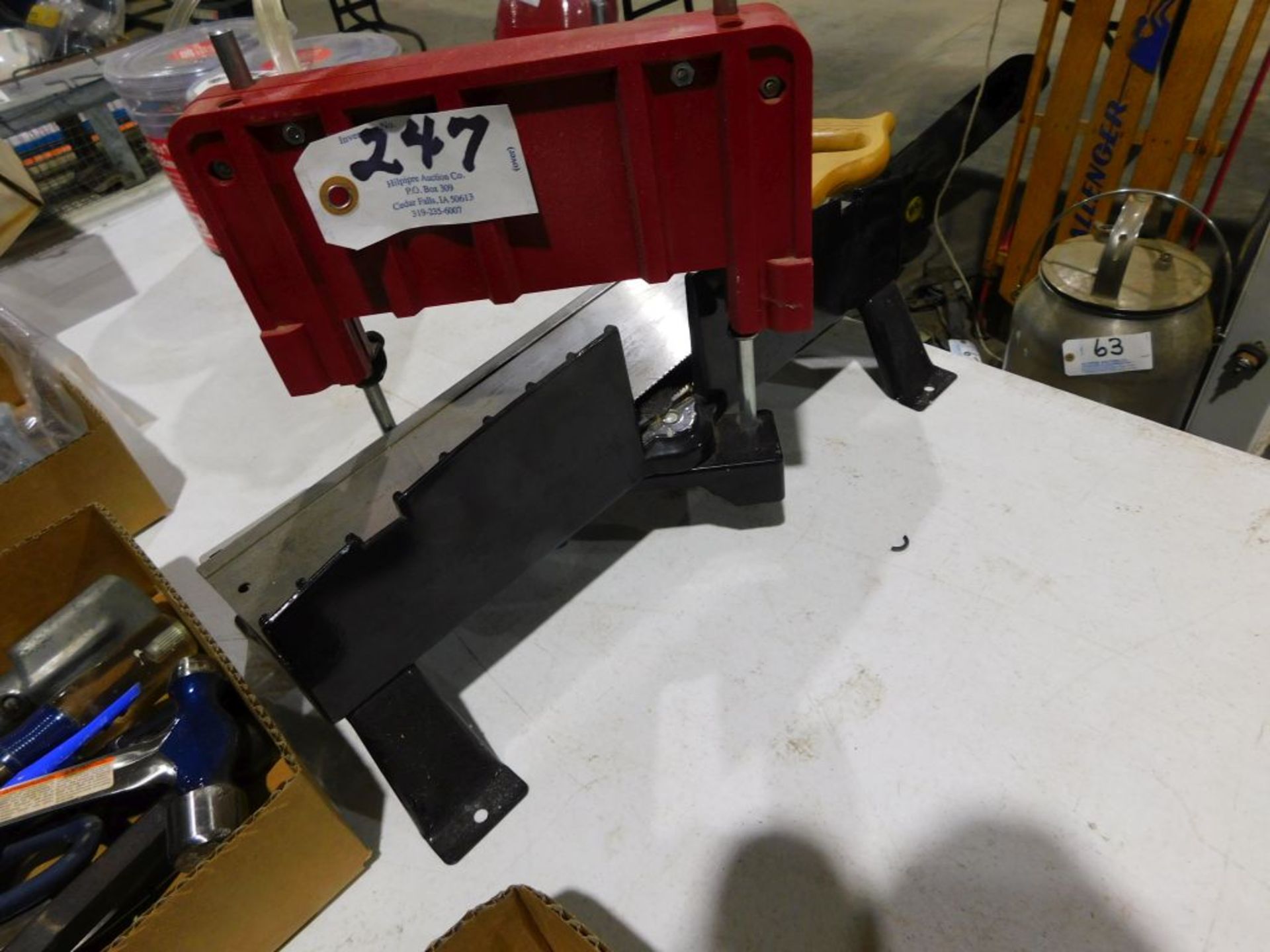 Mitre saw. (Located at and to be picked up at: 2862 Wagner Rd., Waterloo, IA)