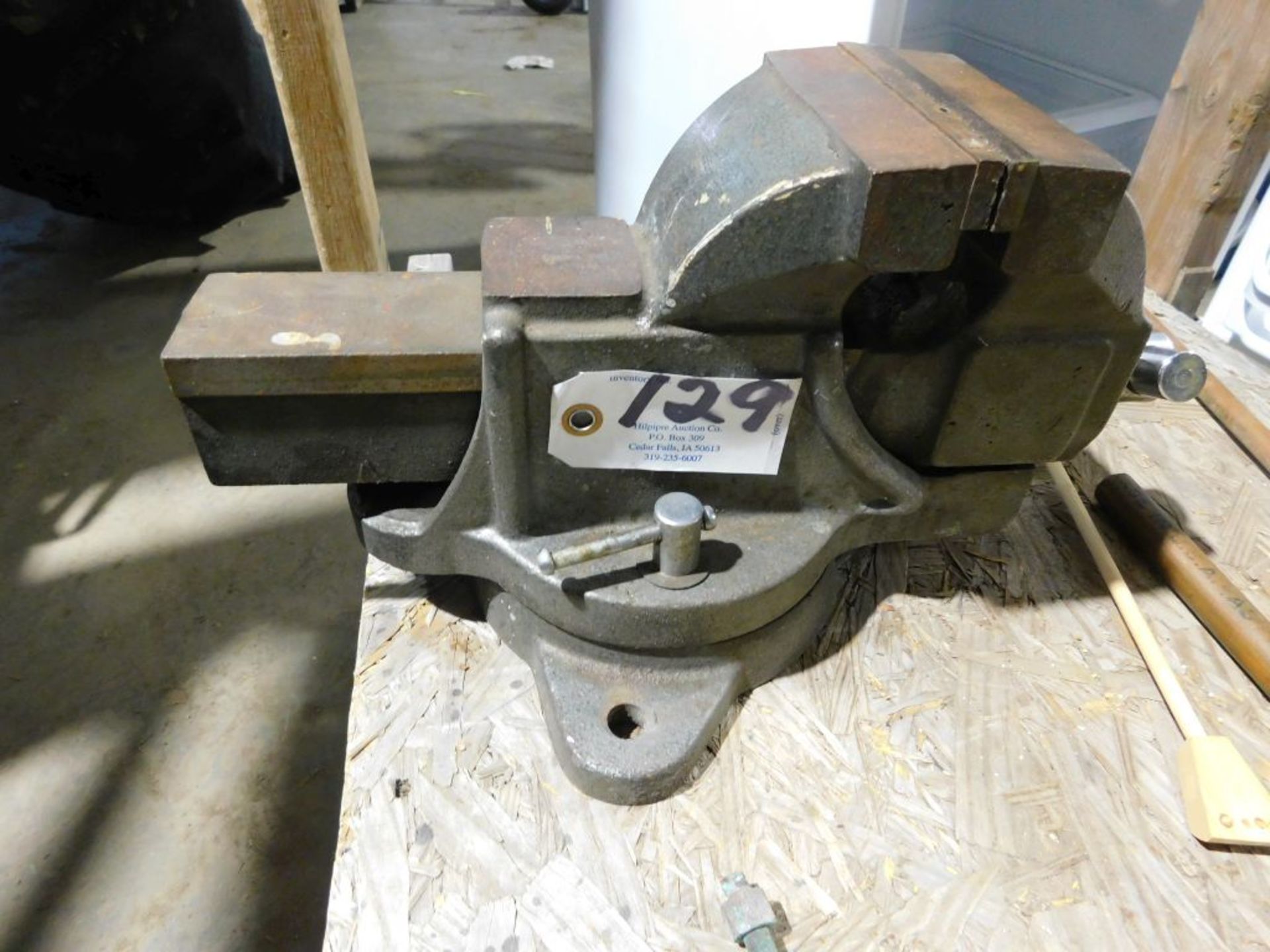 Vise 6". (Located at and to be picked up at: 2862 Wagner Rd., Waterloo, IA)