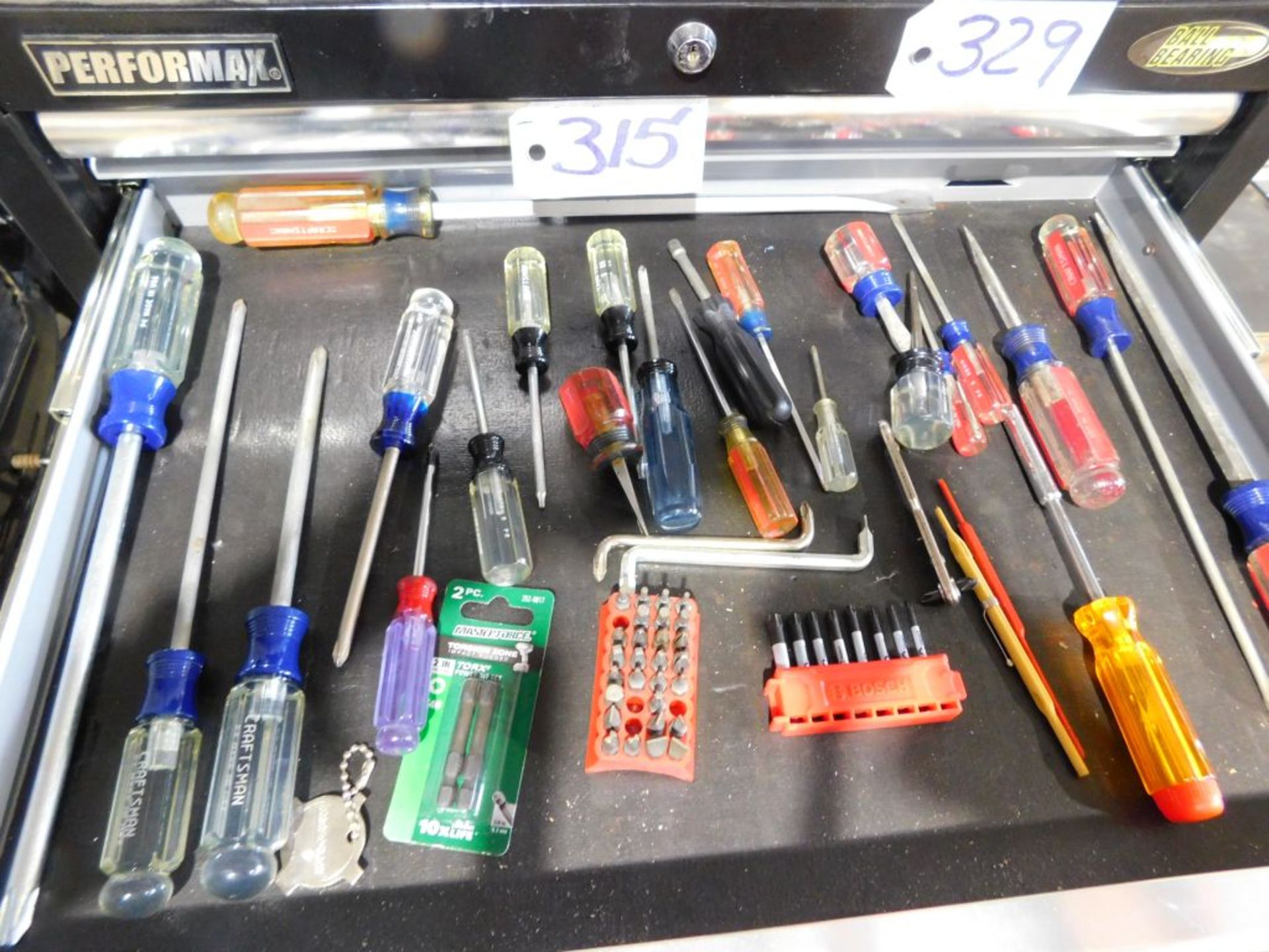 Assorted tool contents of drawer: screw drivers/torque bits, (apprx. 29 pcs.). (Located at and to be - Image 2 of 2