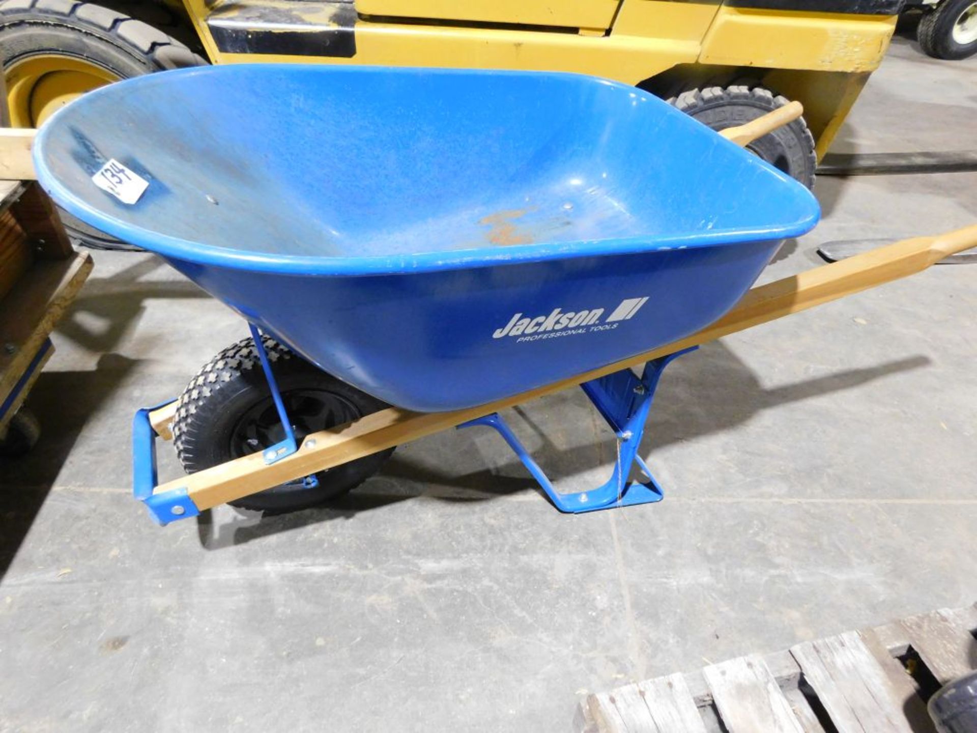 Wheel barrow. (Located at and to be picked up at: 2862 Wagner Rd., Waterloo, IA)