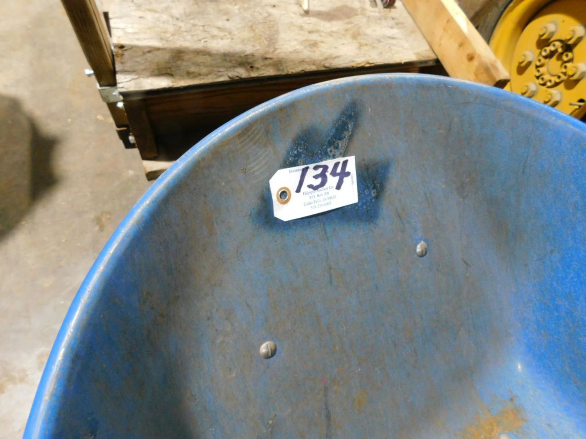 Wheel barrow. (Located at and to be picked up at: 2862 Wagner Rd., Waterloo, IA) - Image 2 of 2