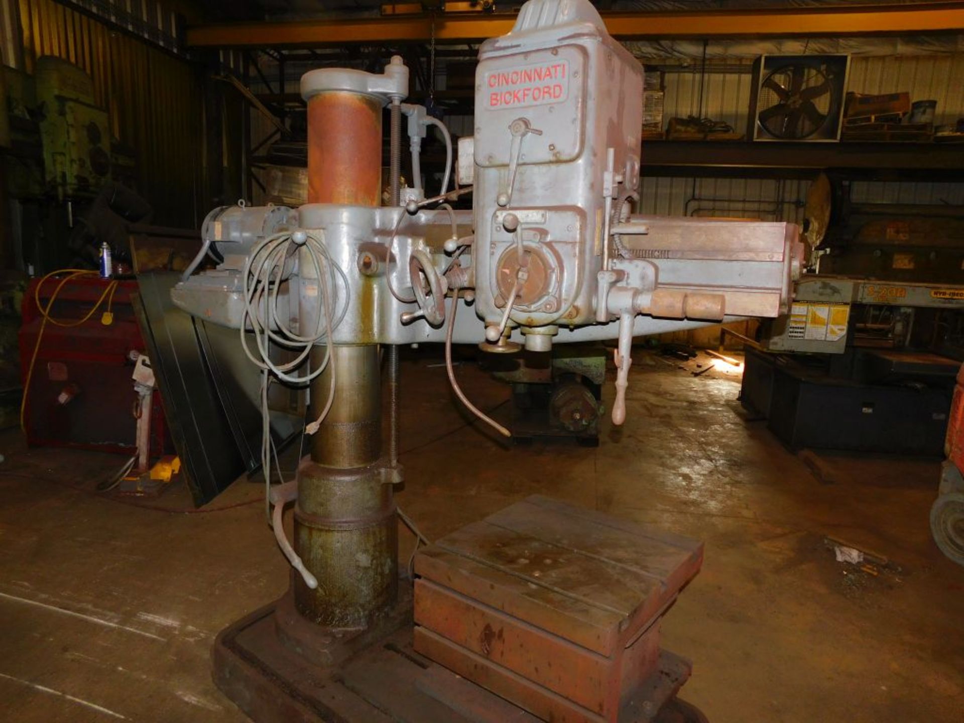 Cincinnati Bickford radial arm saw, 4' arm, 10" col., 2 x 24" table. (LOCATED AT and to be picked up - Image 3 of 5