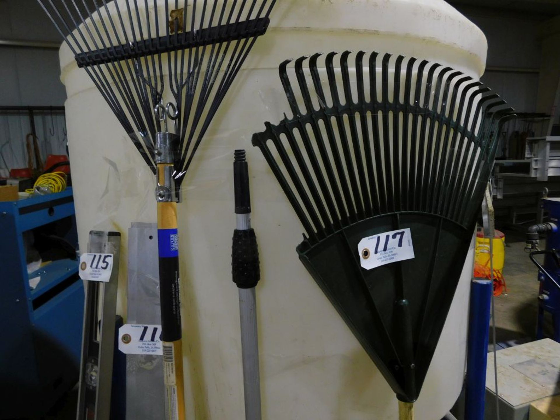 (2) Rakes, 8', extension handle. (Located at and to be picked up at: 2862 Wagner Rd., Waterloo, IA)