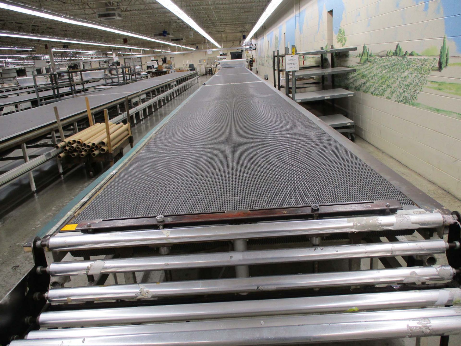 Bullmer Translay - Automatic Conveyor Table Translay - 90ft x 71".