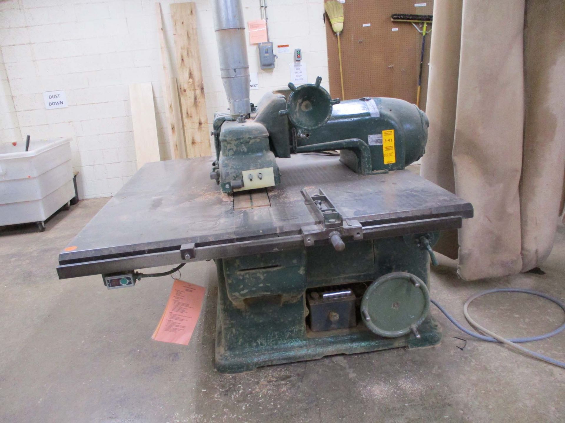 Industrial RIP SAW - Mattison 202. Fast Feed - 14" Straight Line