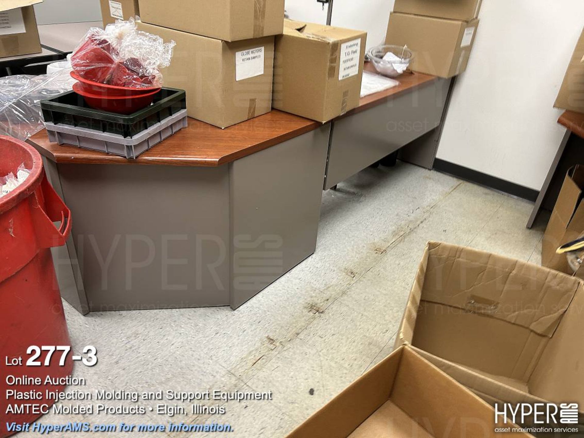 Lot: (2) desks, credenza, tables, folding tables, and chairs - Image 3 of 7