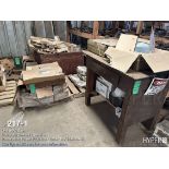 Lot: Saw blades Quickcrete 5000 , gear parts, wood, wood tables