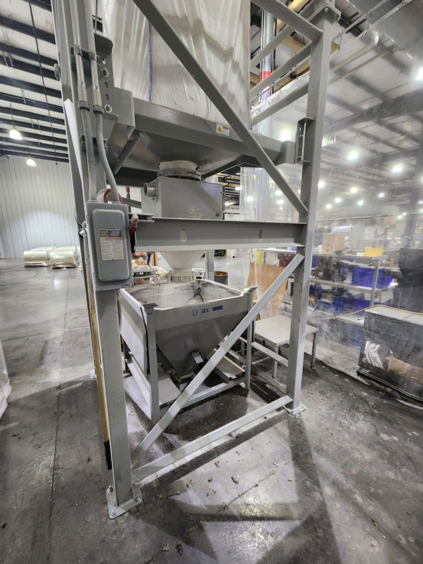 AEC bulk bag unloader system, Model: A248675-01C SN: E101810227-3-1, with five spare bins - Image 4 of 8
