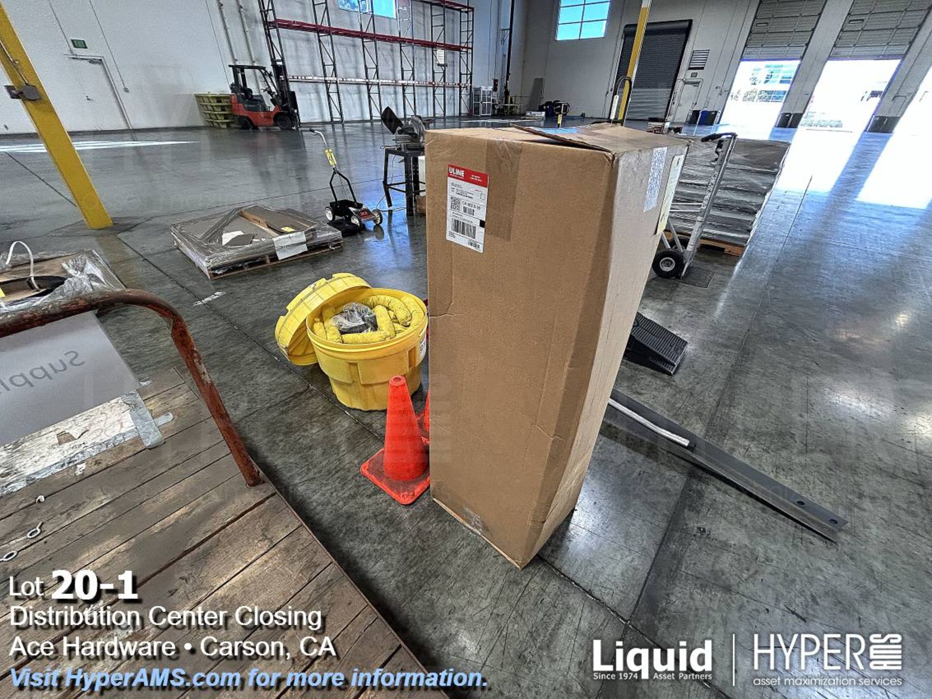 Lot: Safety cones, and spill kit