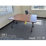 Lot: tables and chair
