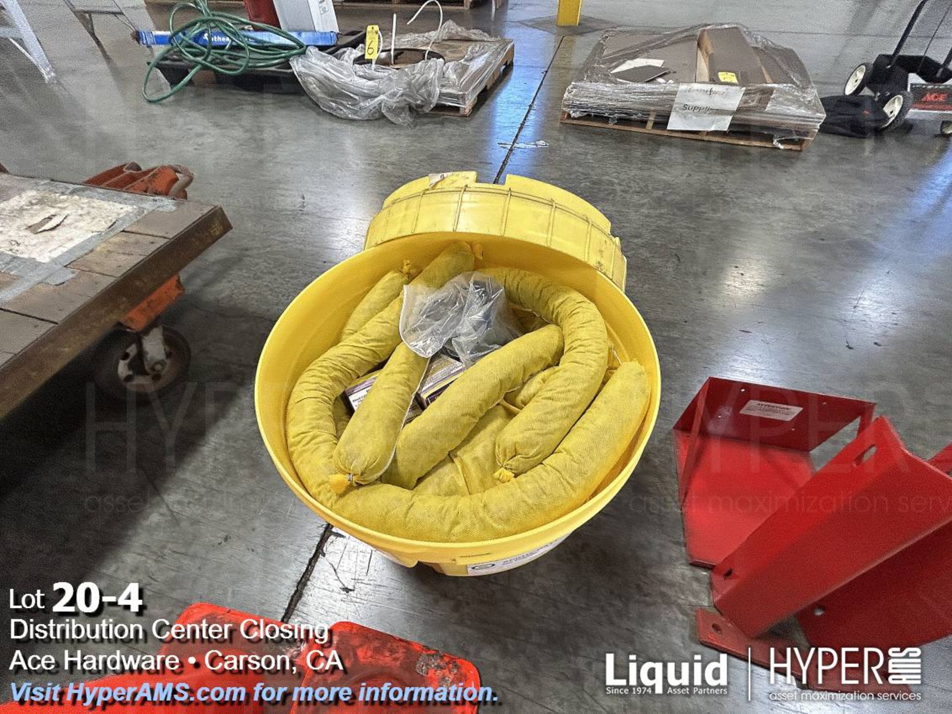 Lot: Safety cones, and spill kit - Image 4 of 5
