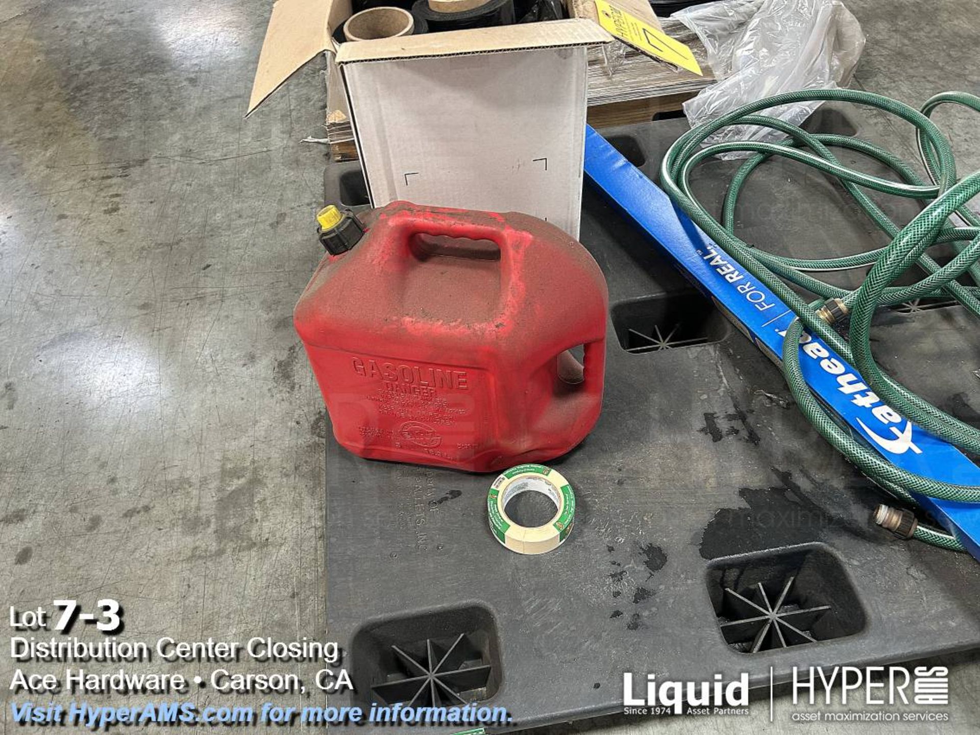 Lot: shrink wrap, gas can, and hose - Image 3 of 3