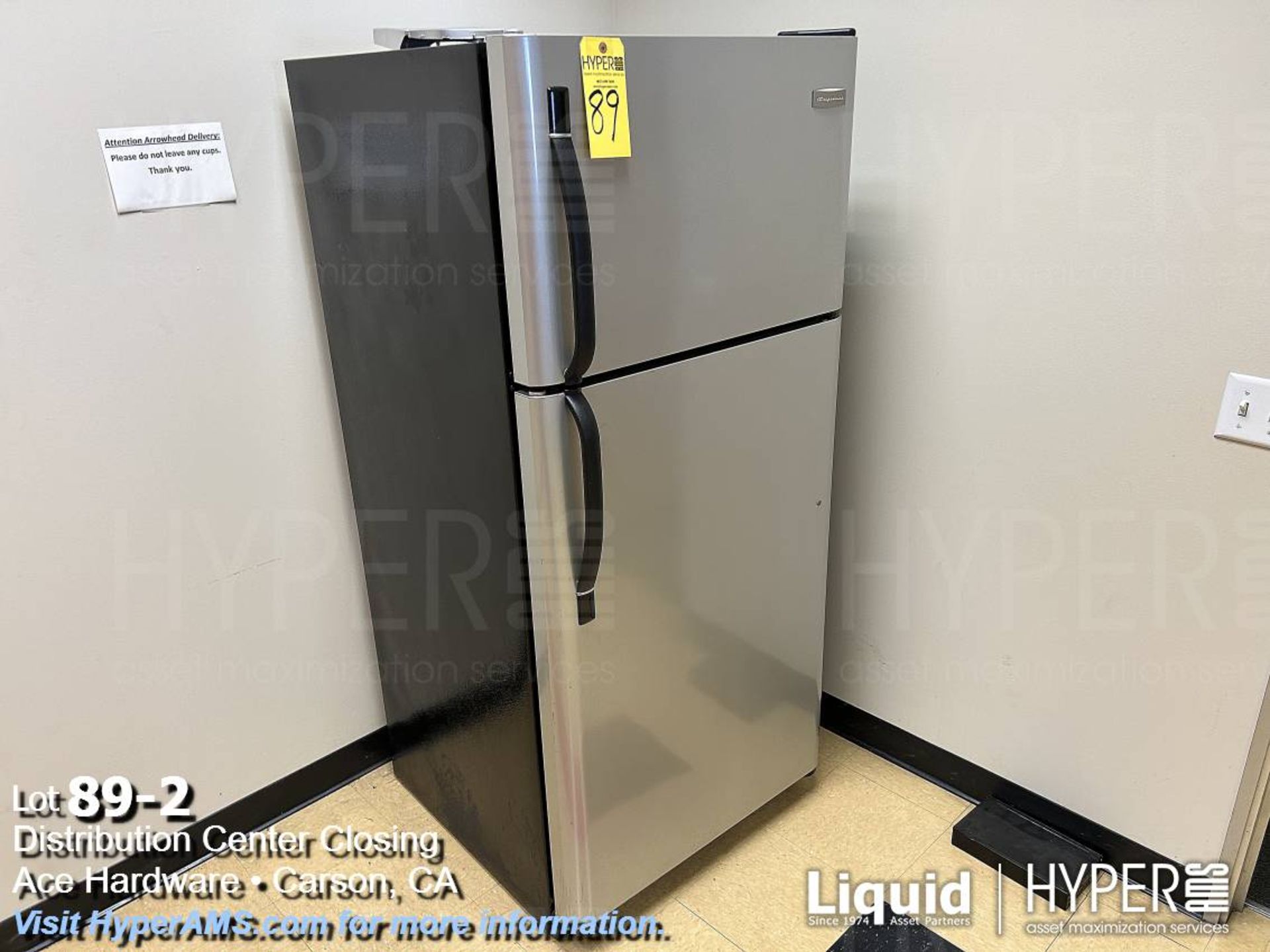 Lot: Refrigerator, and microwaves - Image 2 of 4