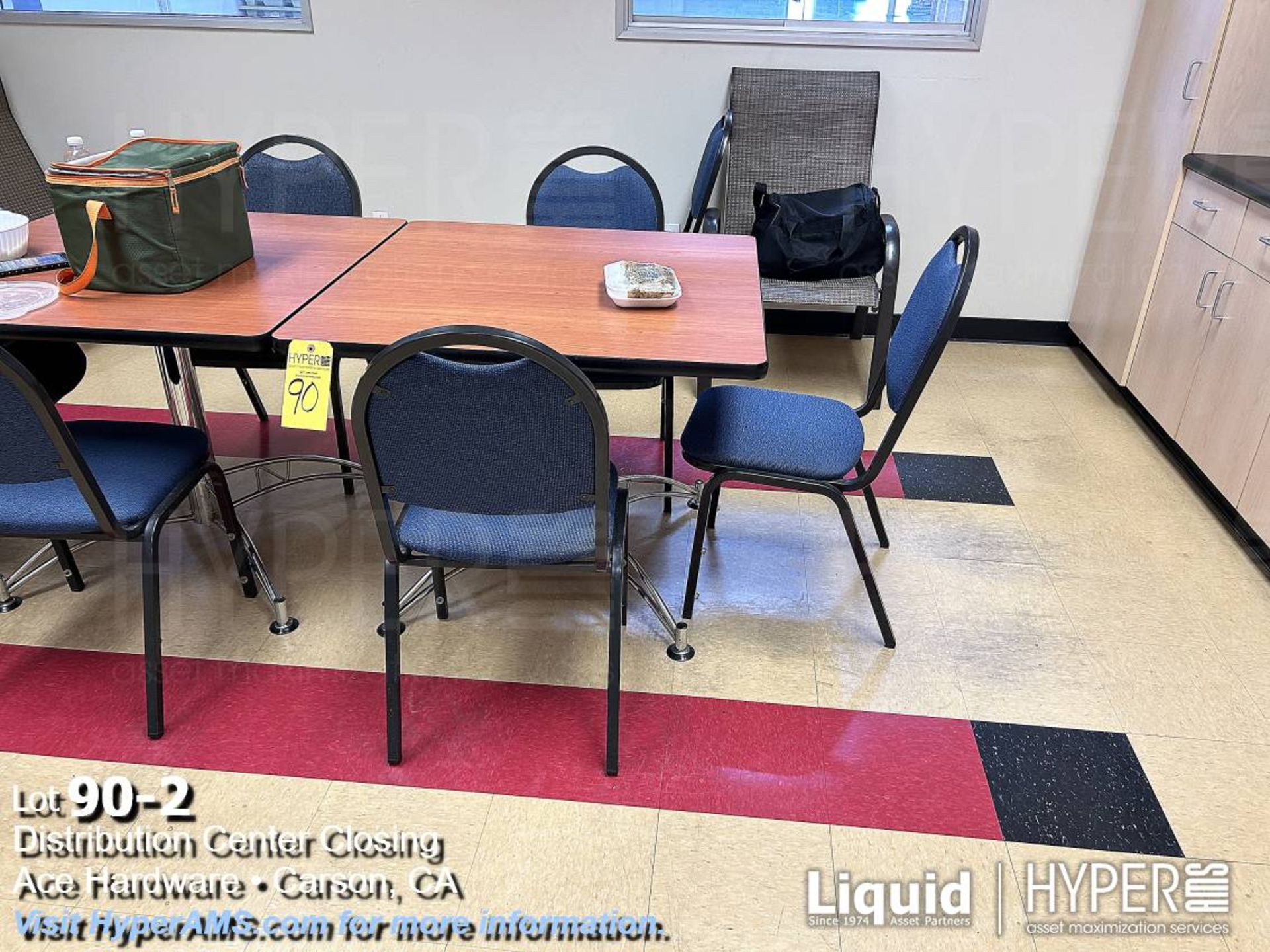 Lot: Tables, trash can, and chairs - Image 2 of 3