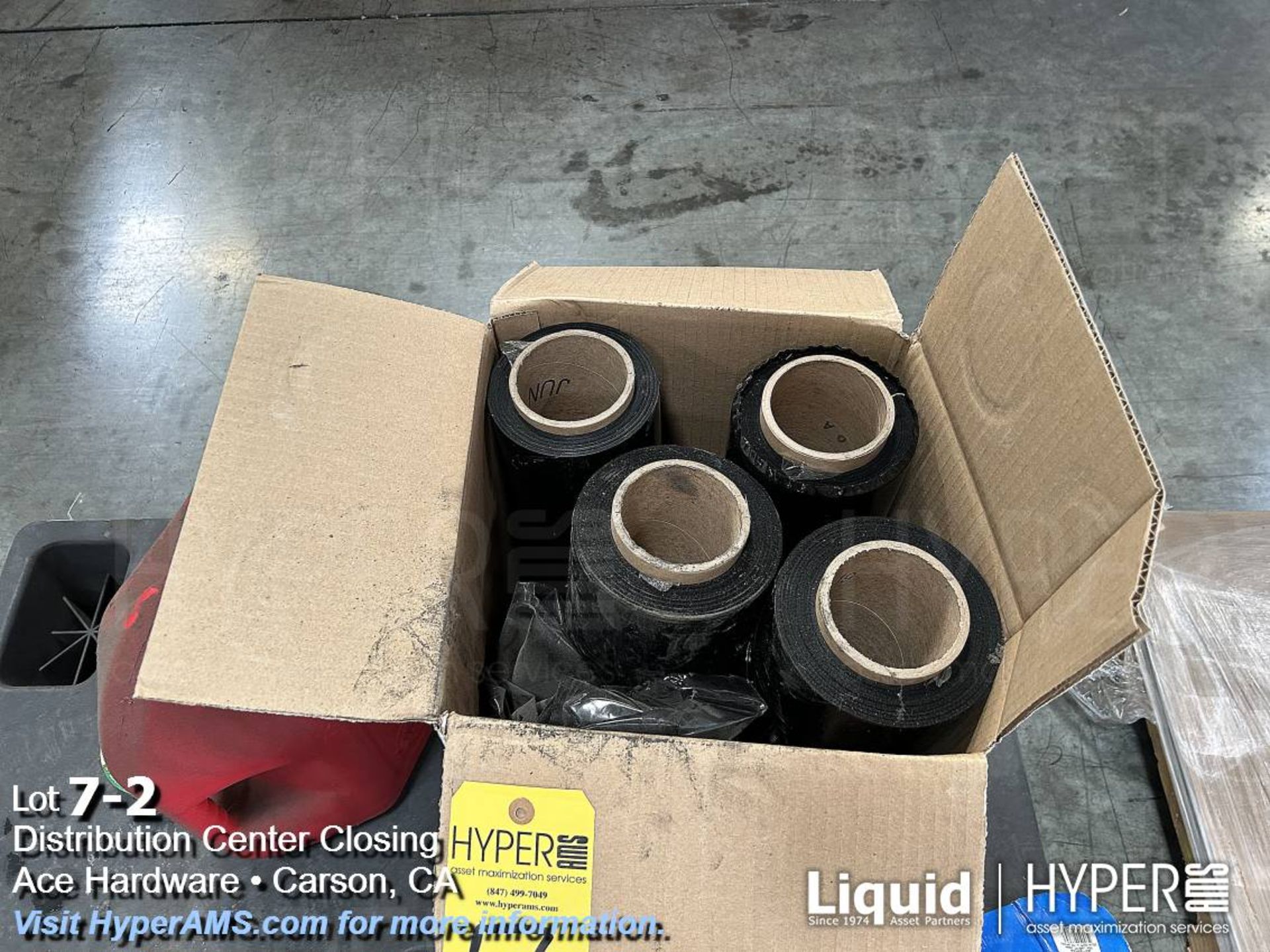 Lot: shrink wrap, gas can, and hose - Image 2 of 3