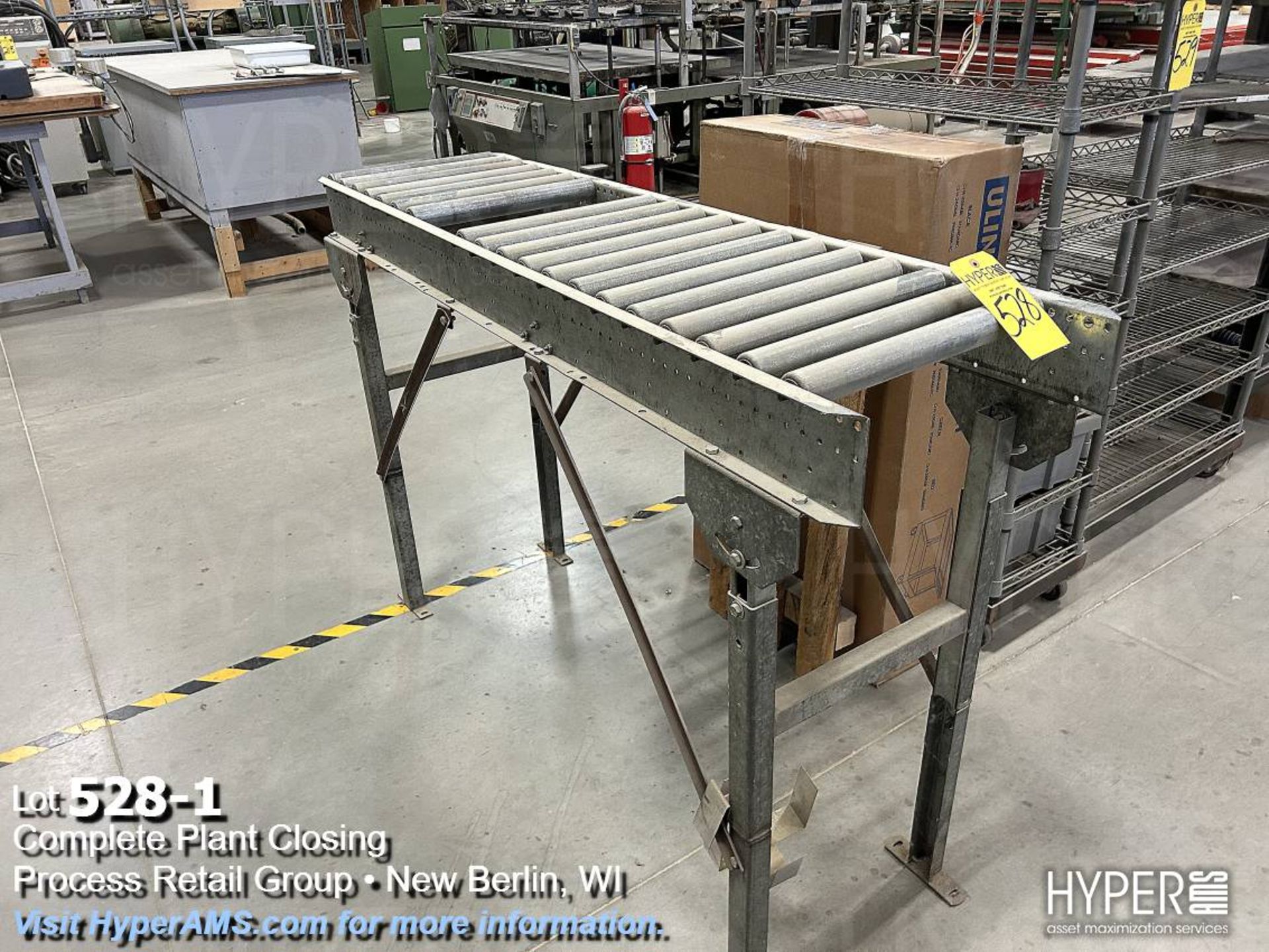 Roll conveyor