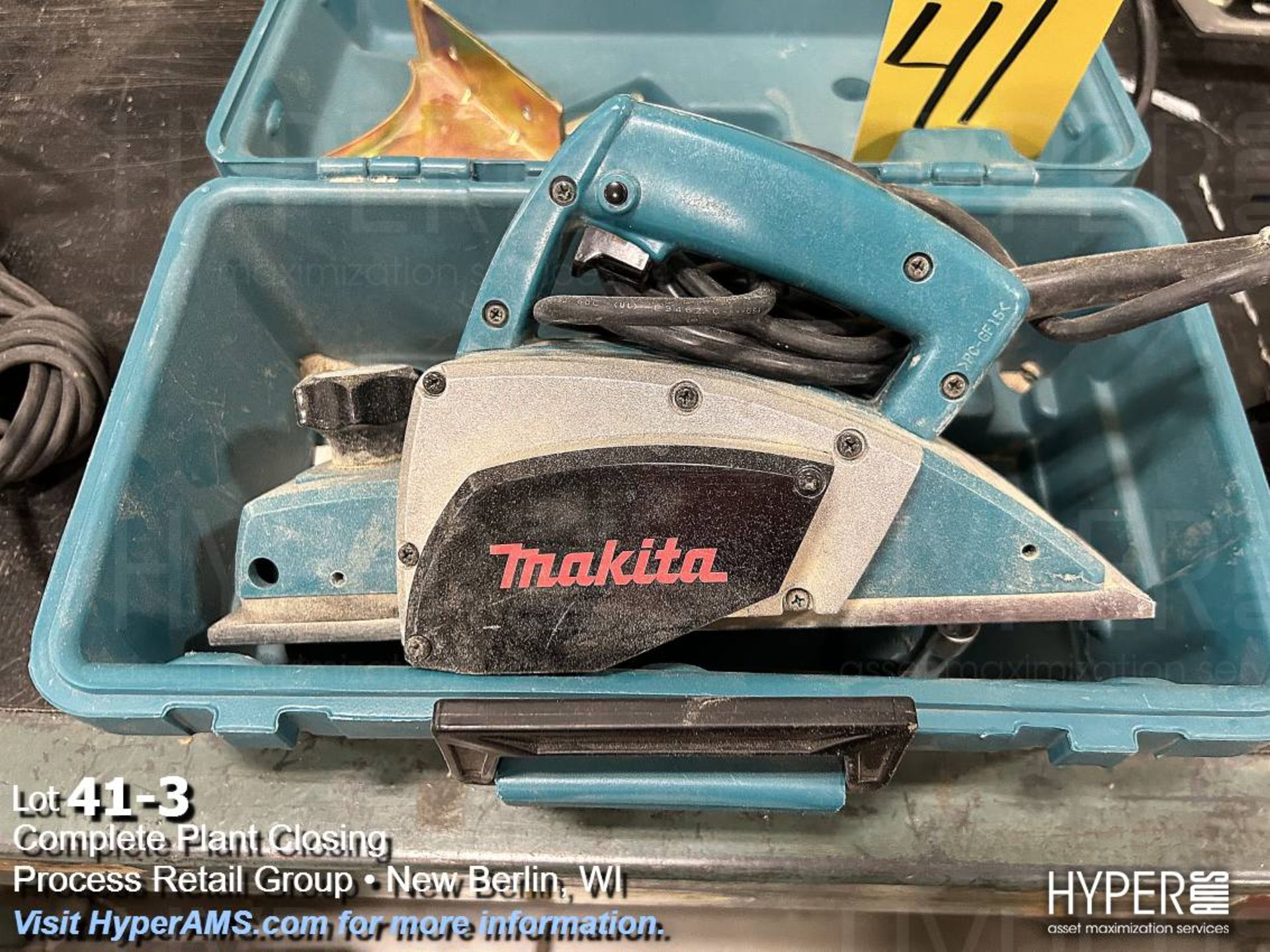 Makita power planer - Image 3 of 3