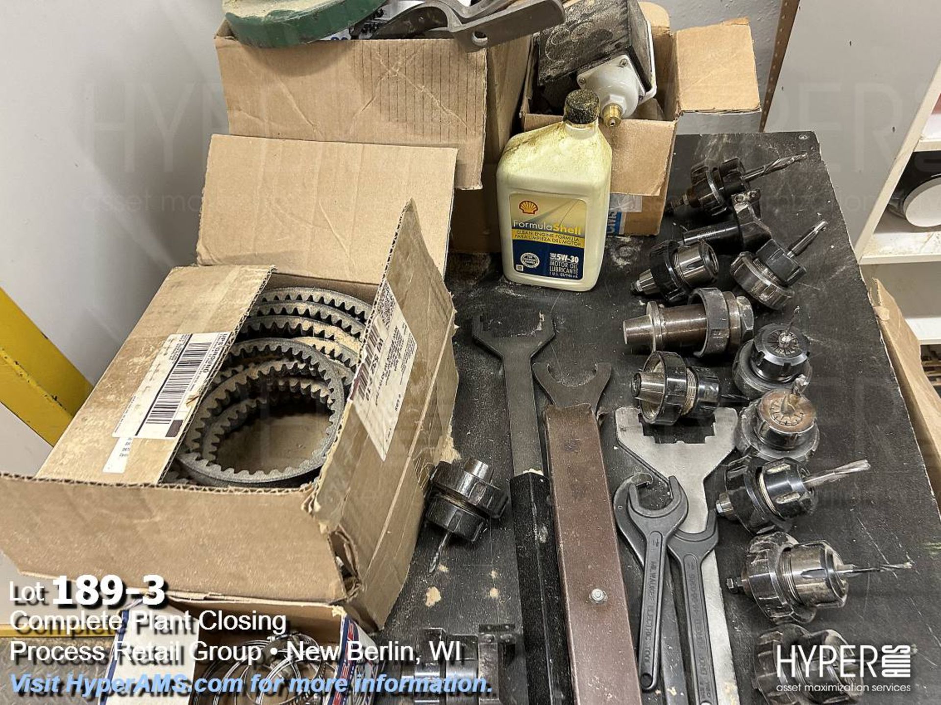 Lot: Biesse tool holders, belts, servo motor, saw blades - Image 3 of 9