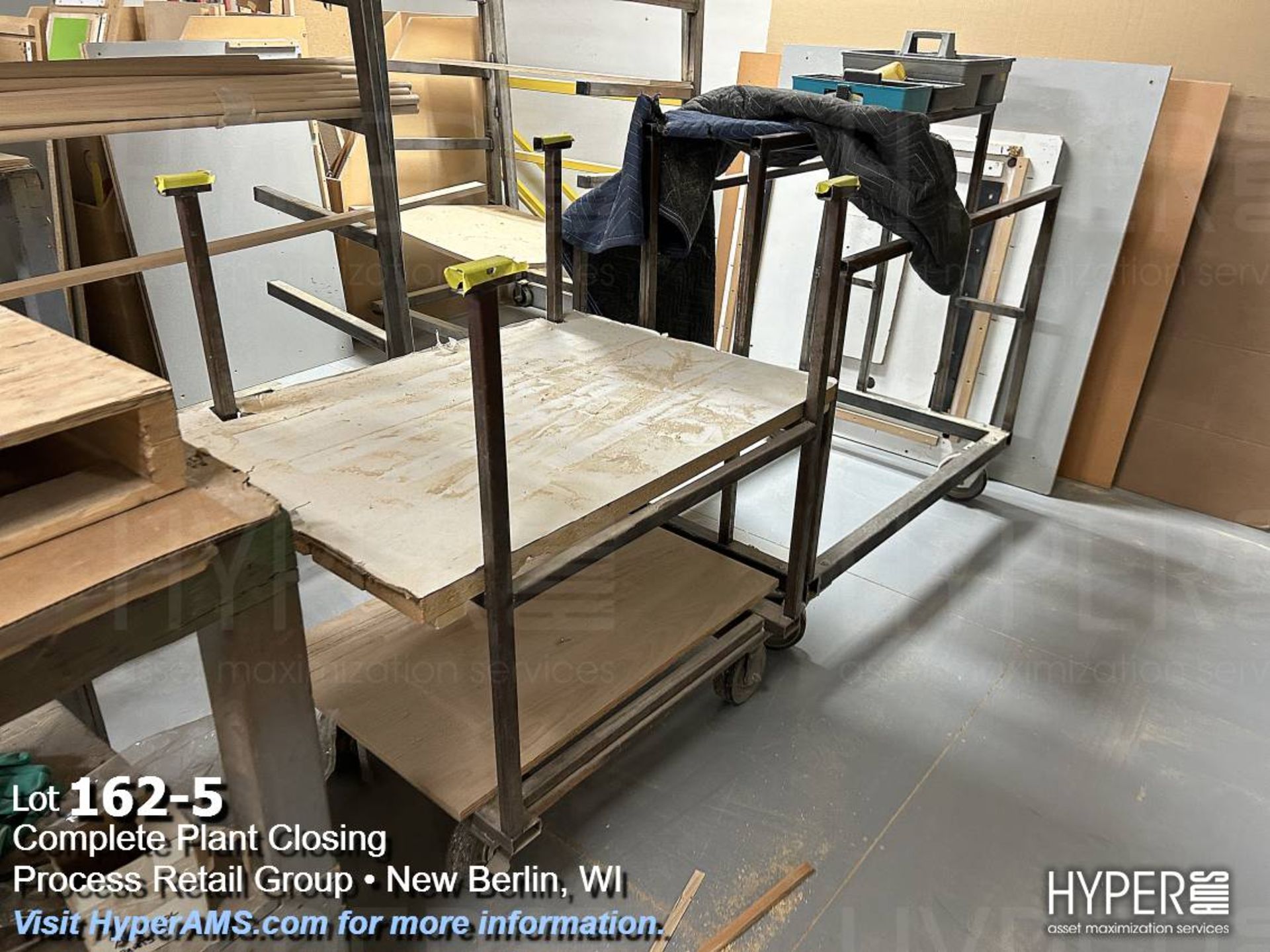 Lot: carts, conveyor, and table - Image 5 of 5