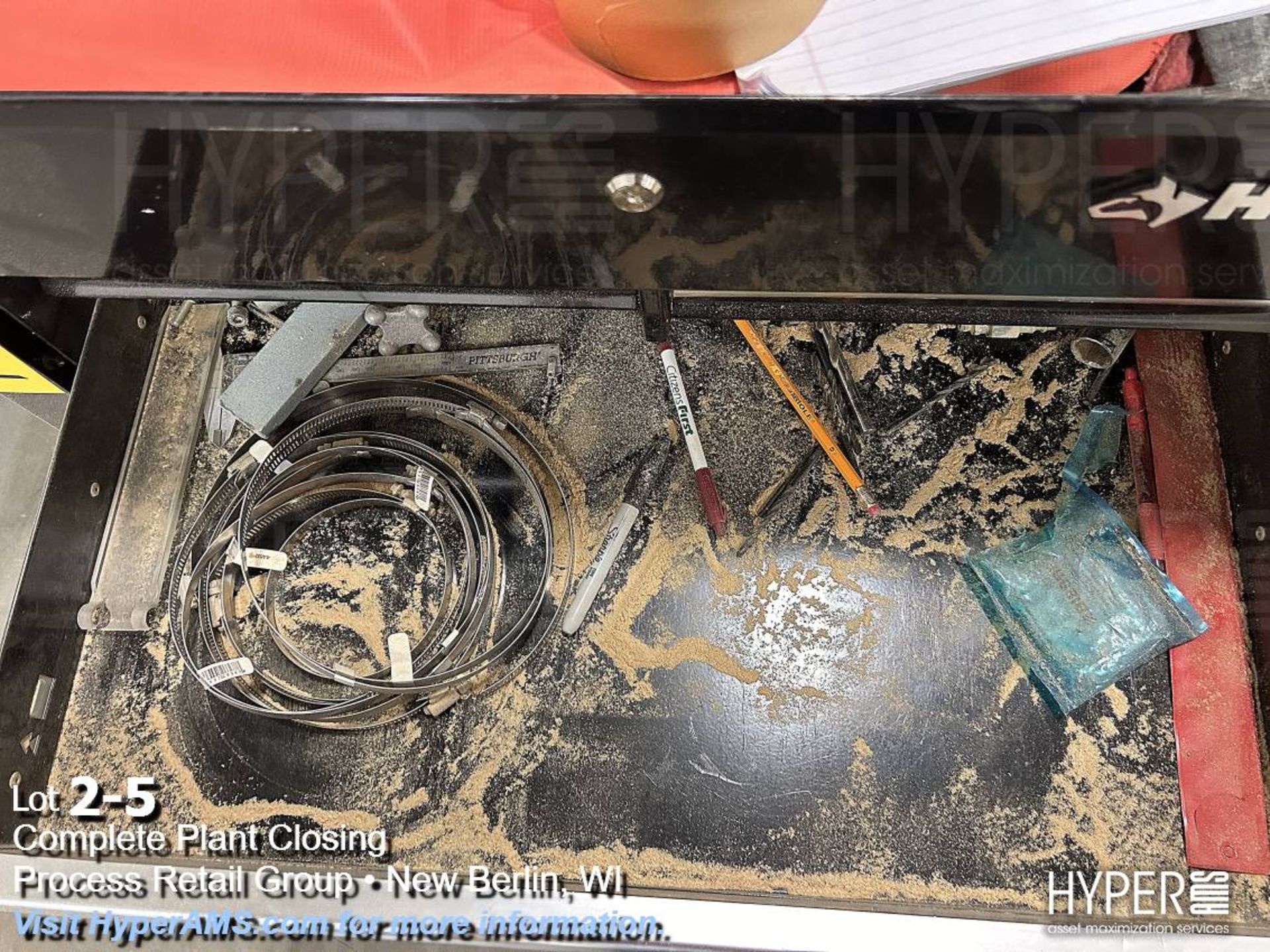 Husky ball bearing roll around tool cabinet - Image 5 of 6
