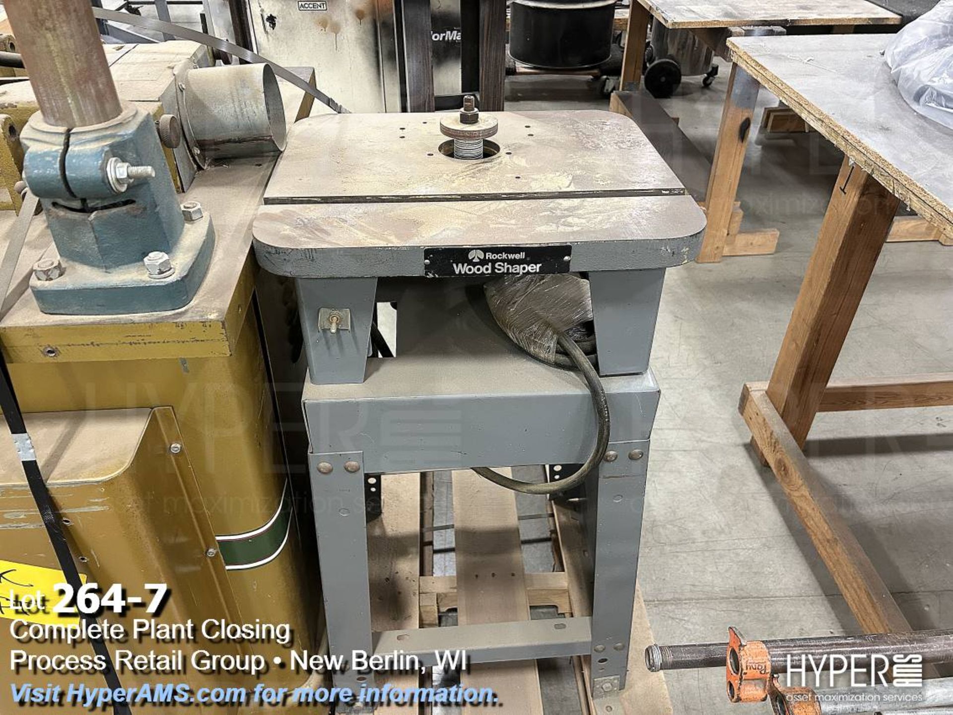 Powermatic 26 edger with 8 speed power feed and Rockwell wood shaper - Image 7 of 7