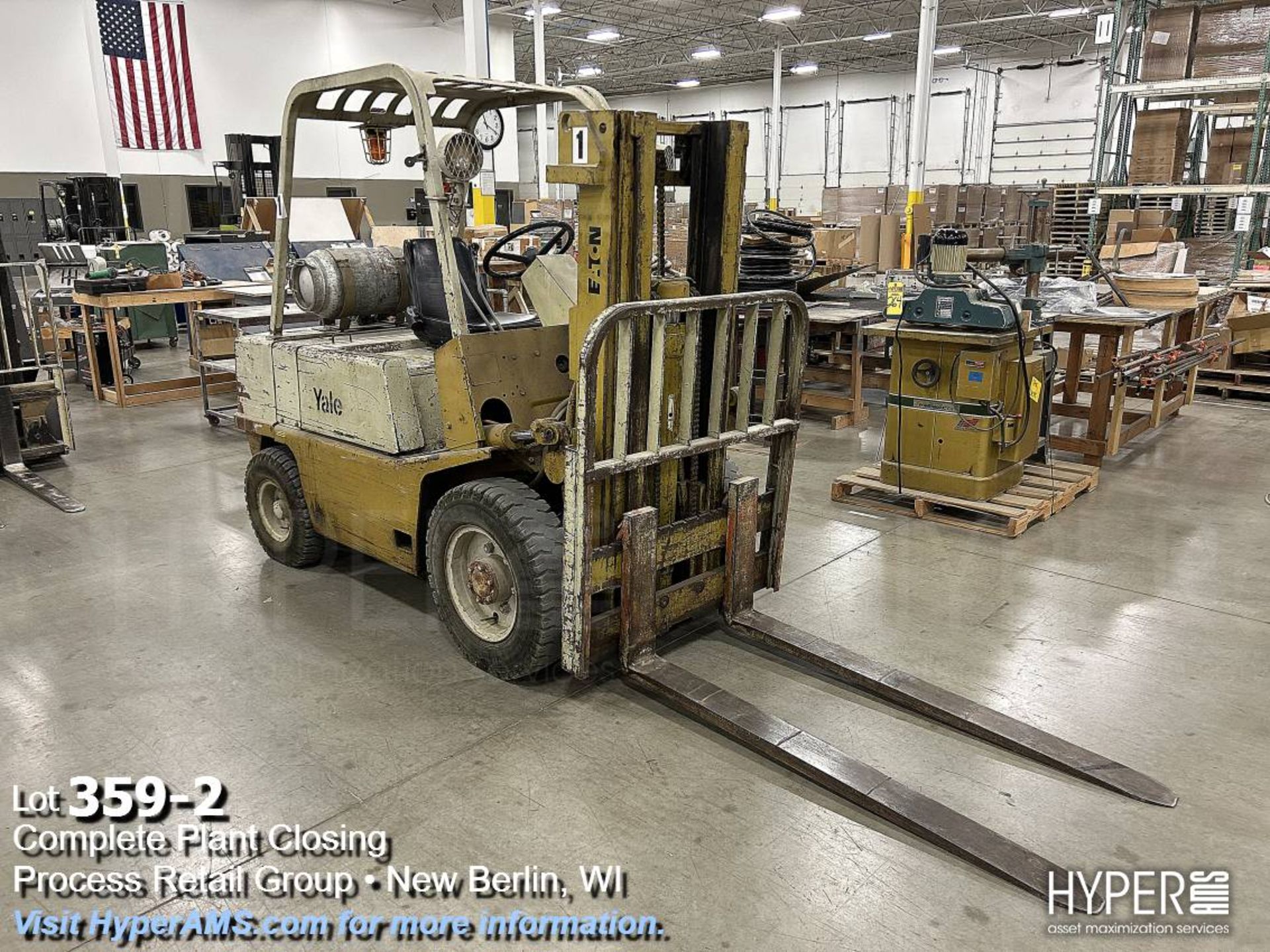 Yale 6000lb cap. fork lift - Image 2 of 14