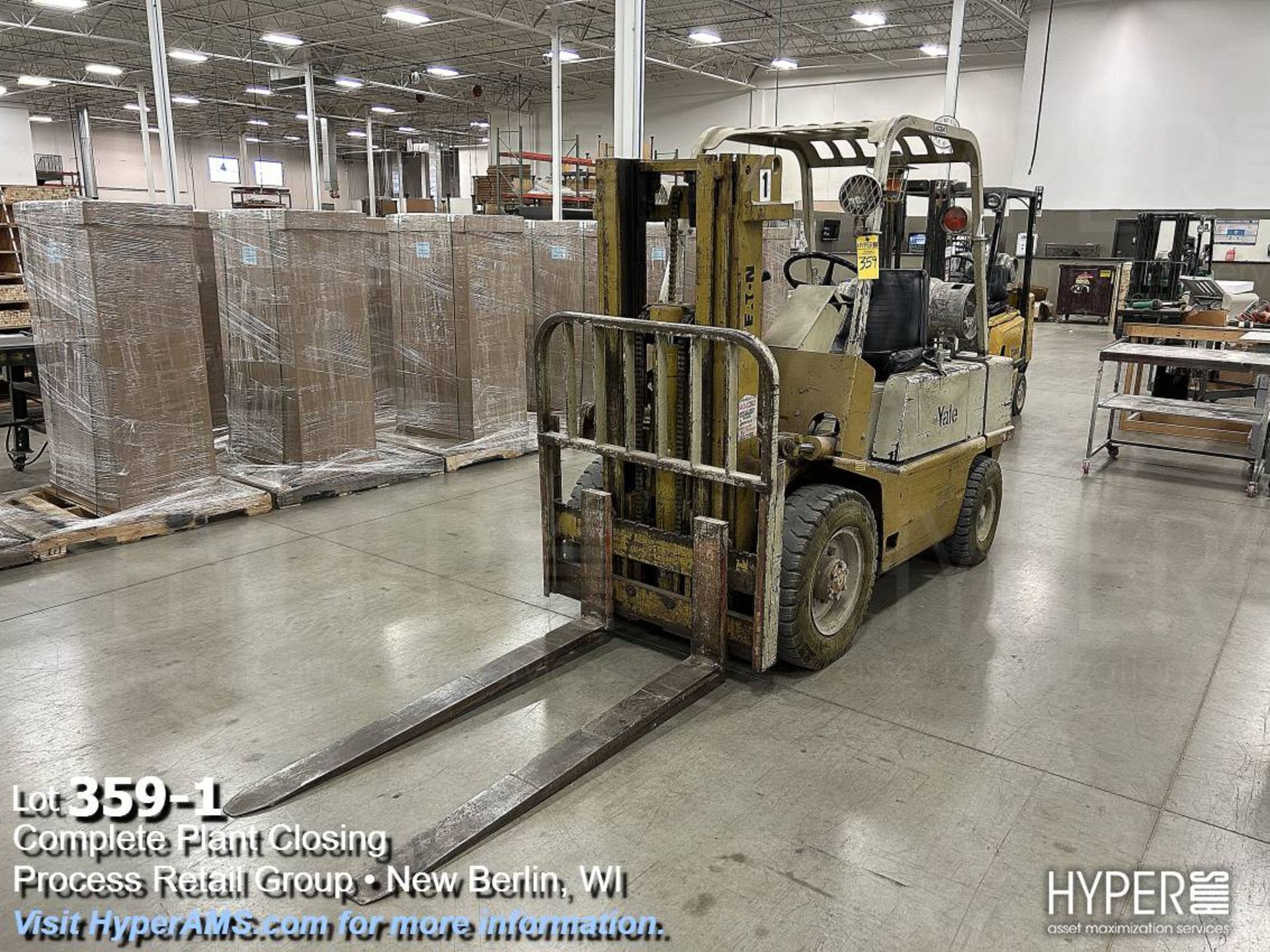 Yale 6000lb cap. fork lift