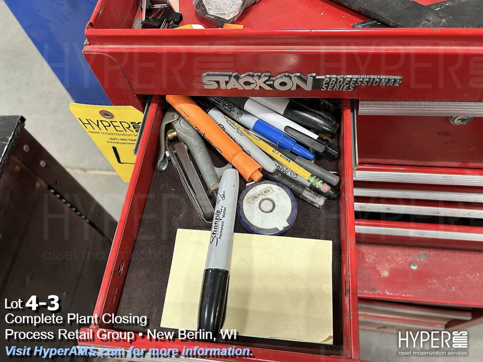 Stack-on roll around toolbox - Image 3 of 12