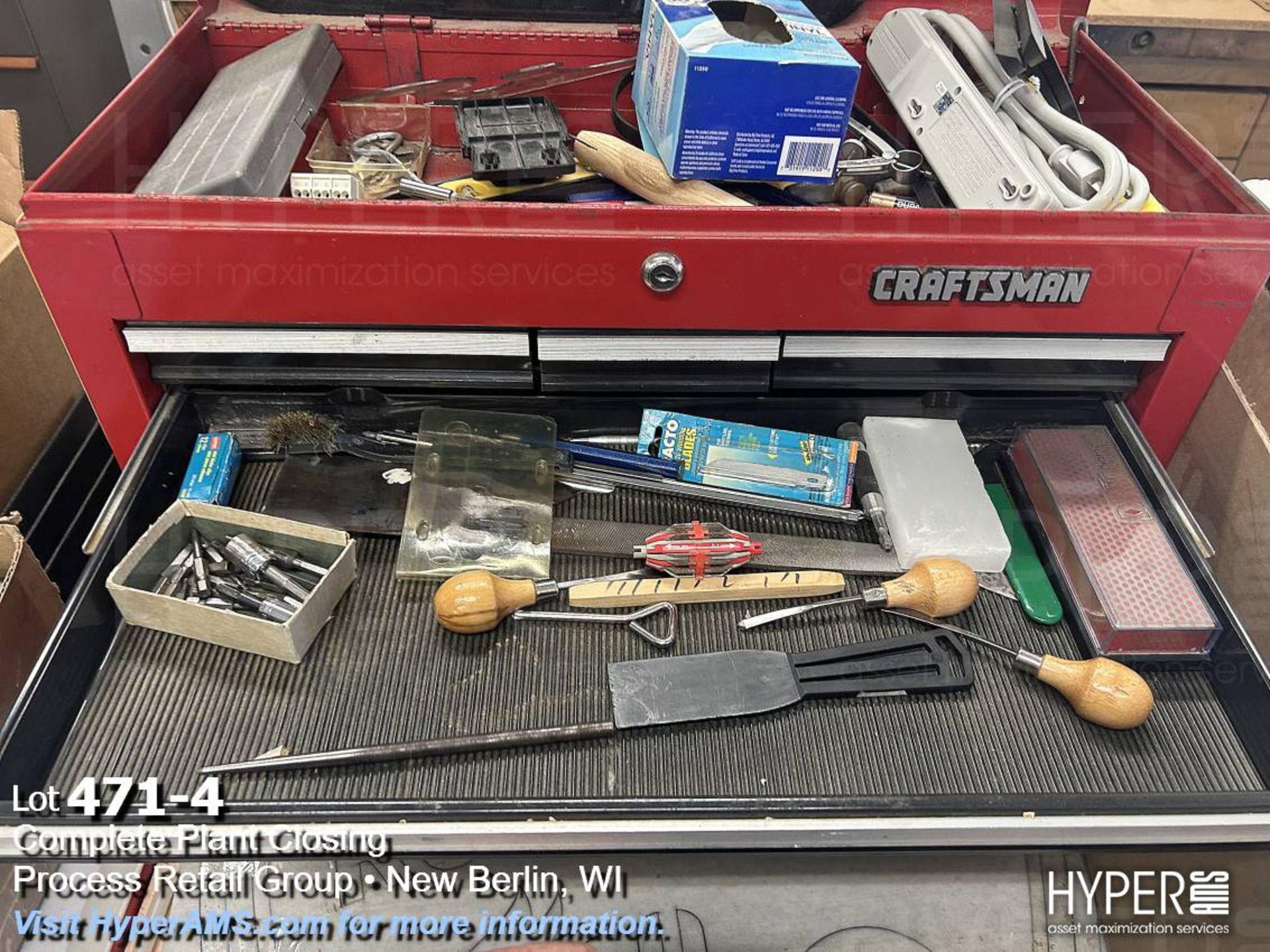 Craftsman bench top toolbox, scissors, nut drivers, stripers and hammers - Image 4 of 8