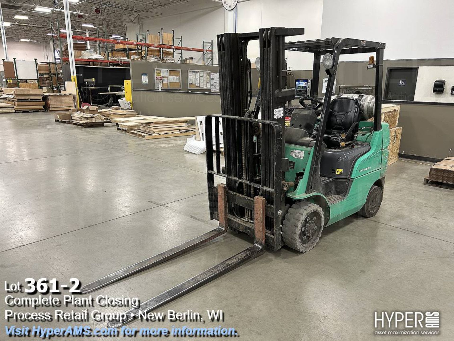 Mitsubishi 4750lb cap. Fork lift - Image 2 of 12