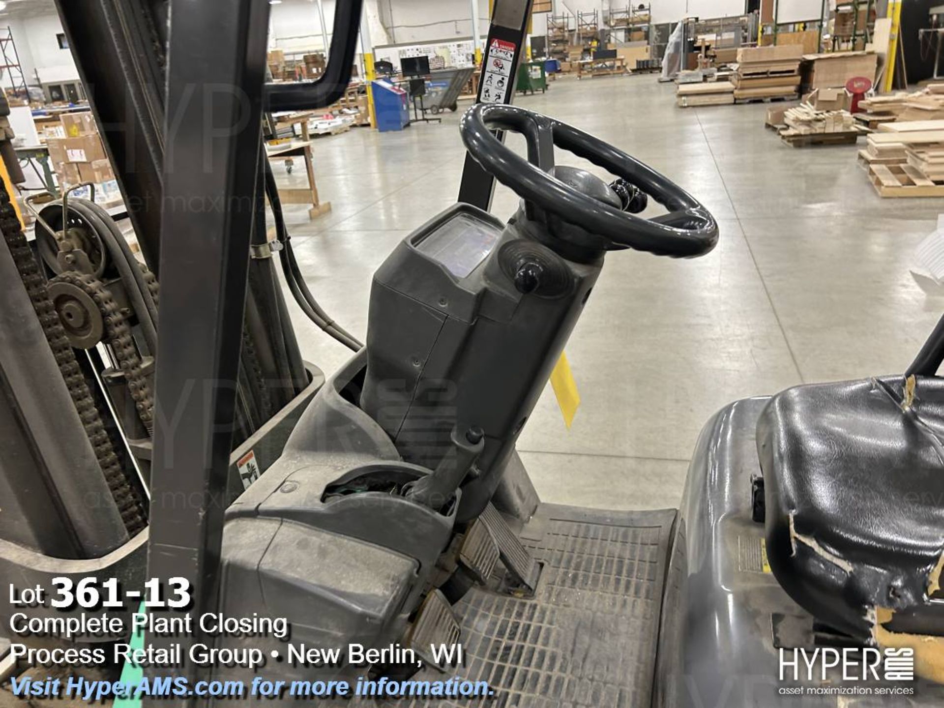 Mitsubishi 4750lb cap. Fork lift - Image 12 of 12