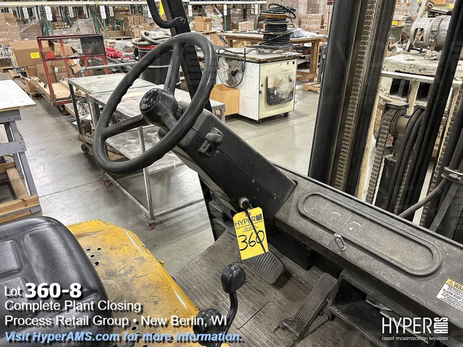 Yale 5000 lb. cap. Fork lift - Image 8 of 14