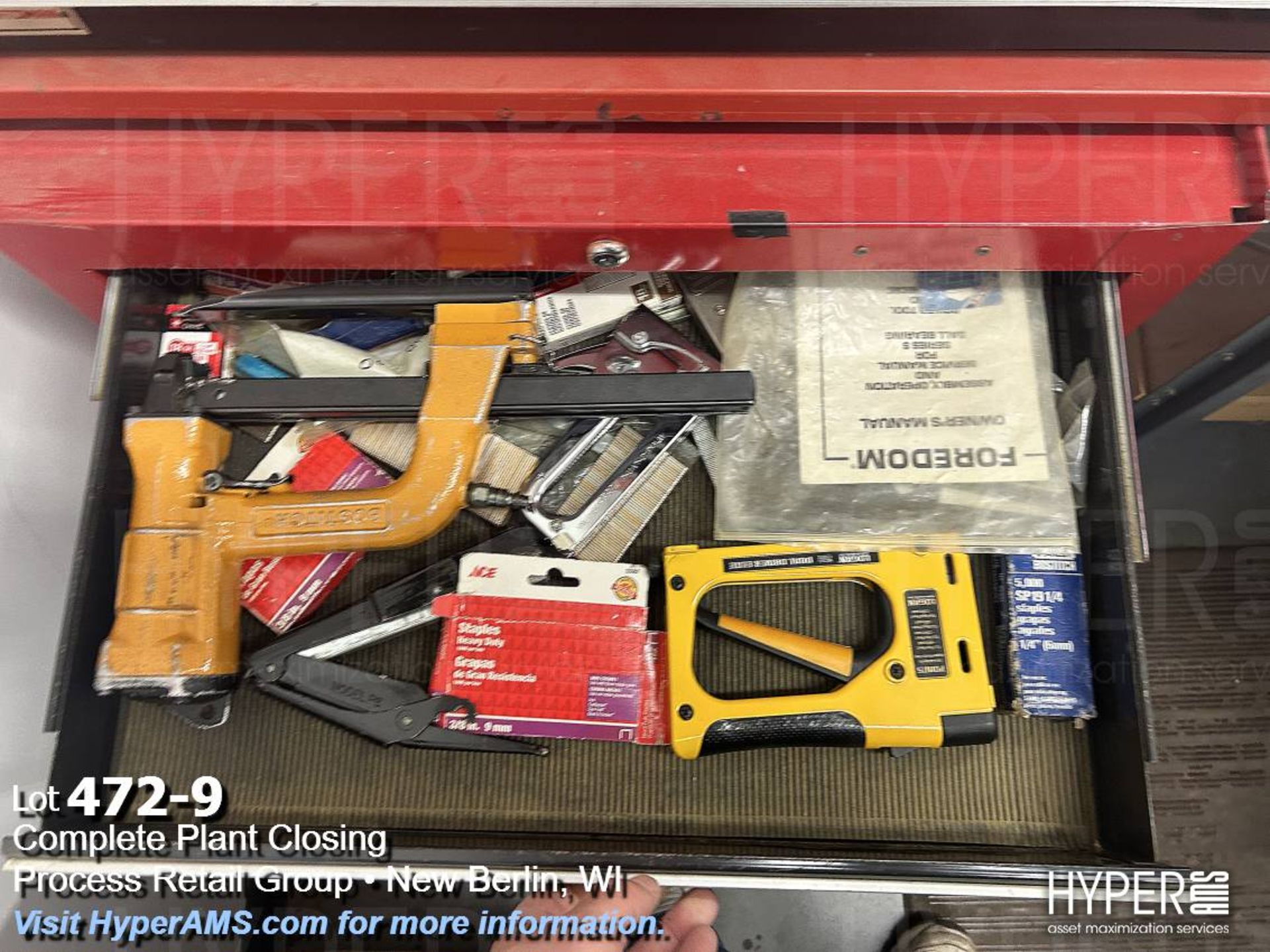 Roll around toolbox, levels, wrenches, stripers, glue guns, Dremel's, hole saw, and rivet guns - Image 9 of 14