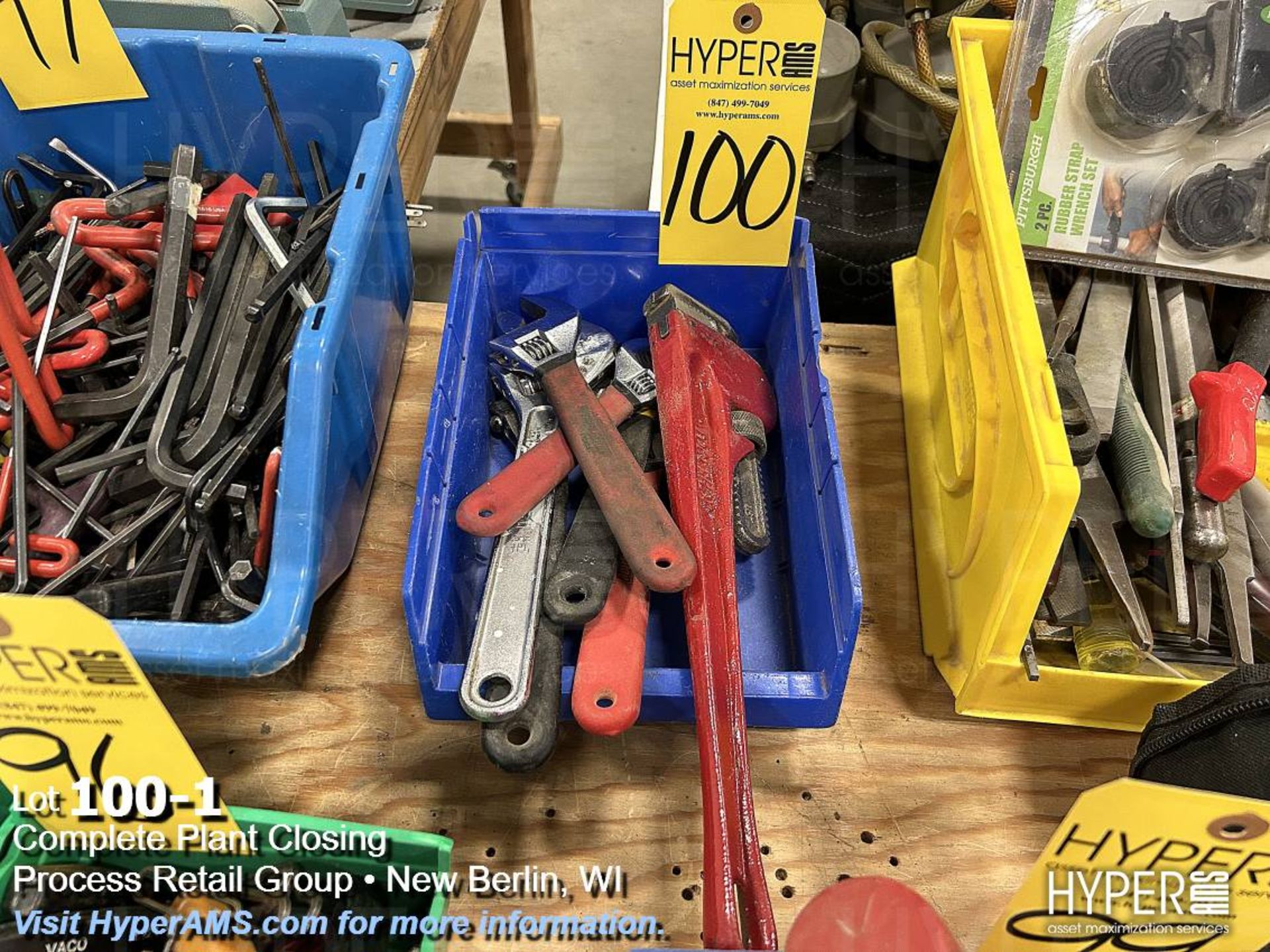 Pipe wrench, and adjustable wrenches