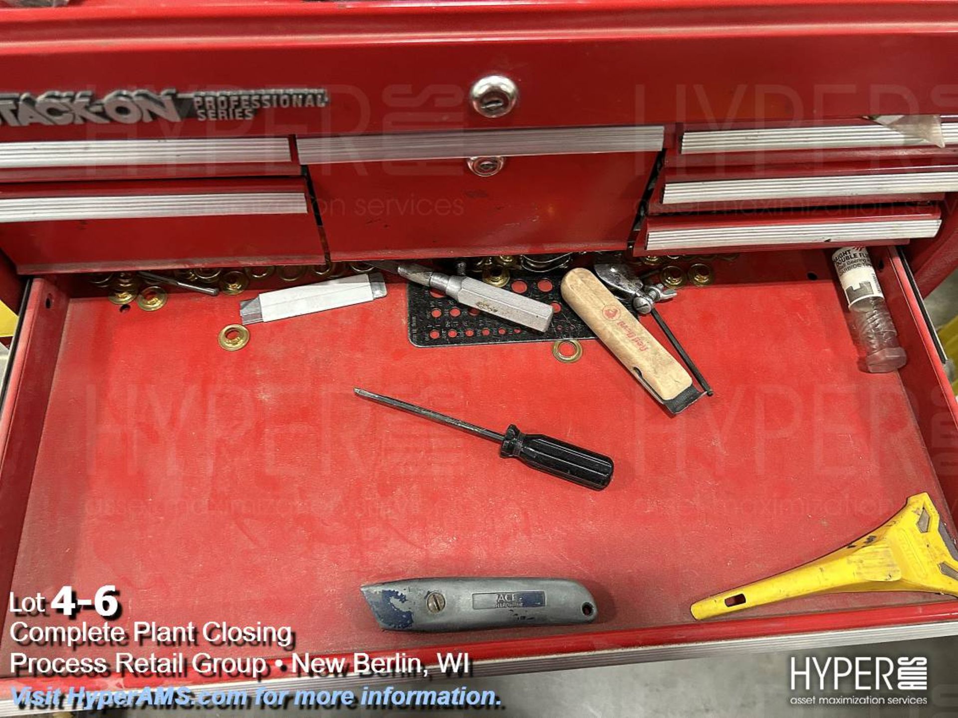Stack-on roll around toolbox - Image 6 of 12
