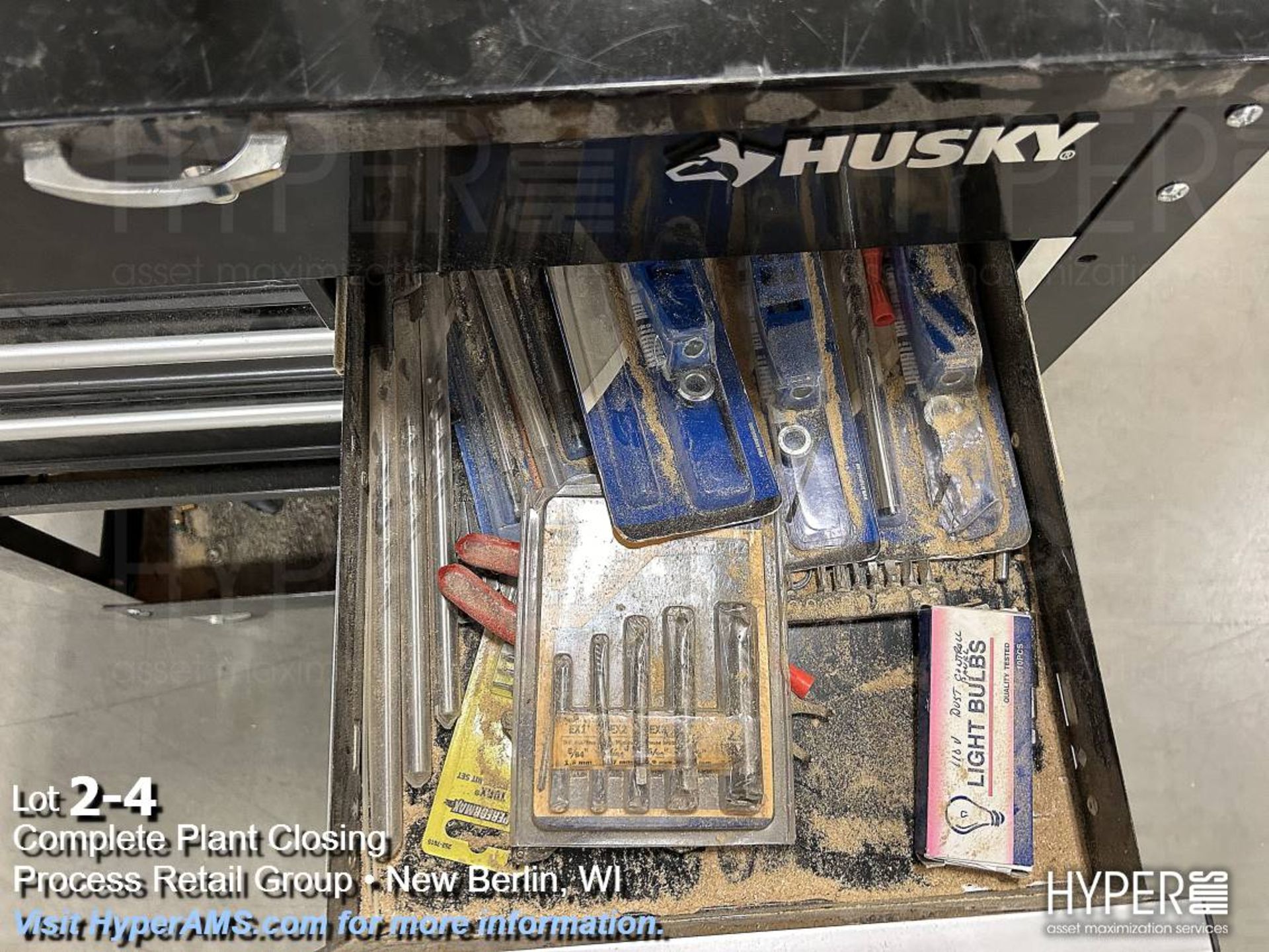 Husky ball bearing roll around tool cabinet - Image 4 of 6