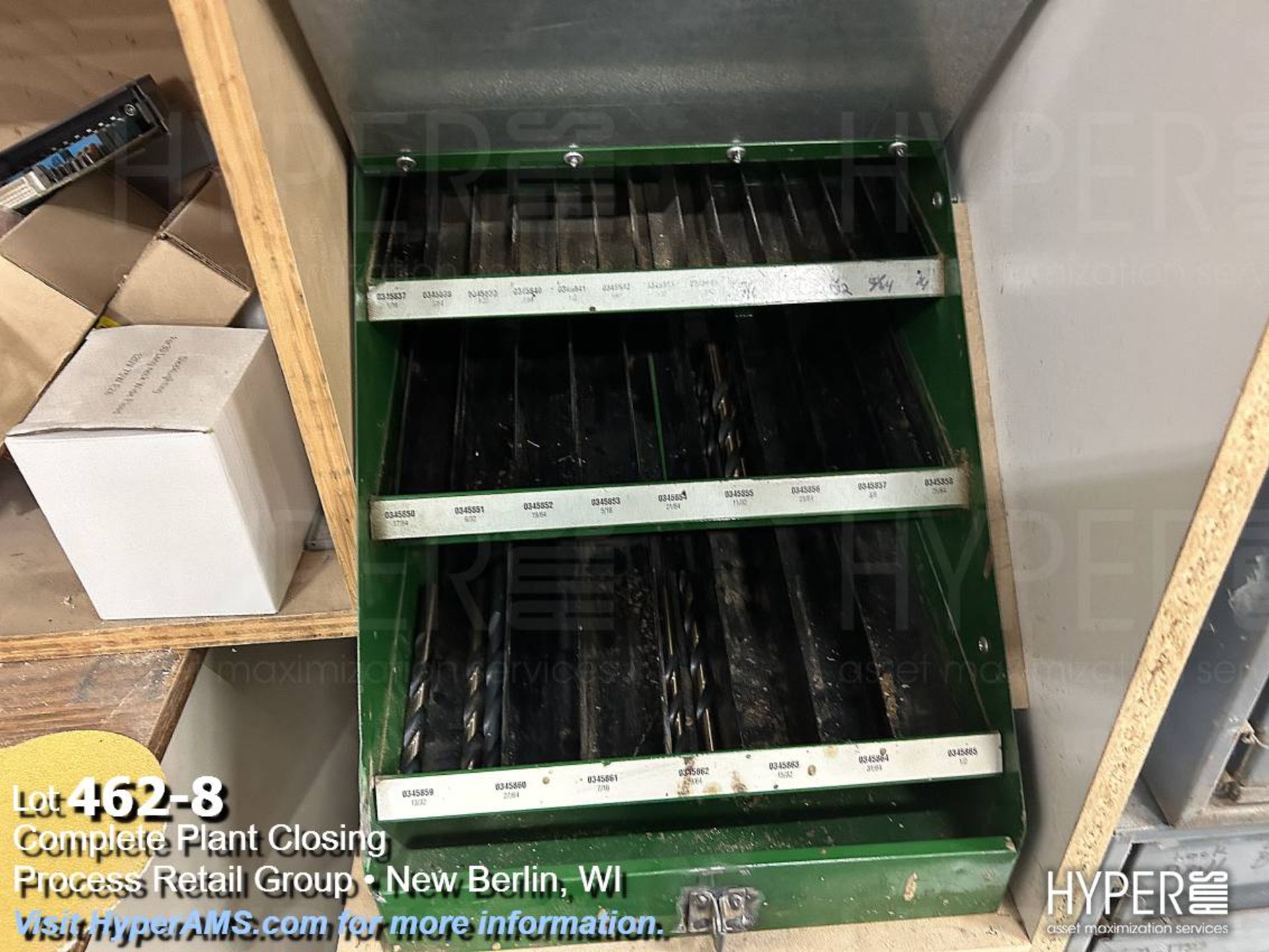 Cabinets with bolts, washer, fuses, bearing, drill bits, fitting, electric parts - Image 8 of 23