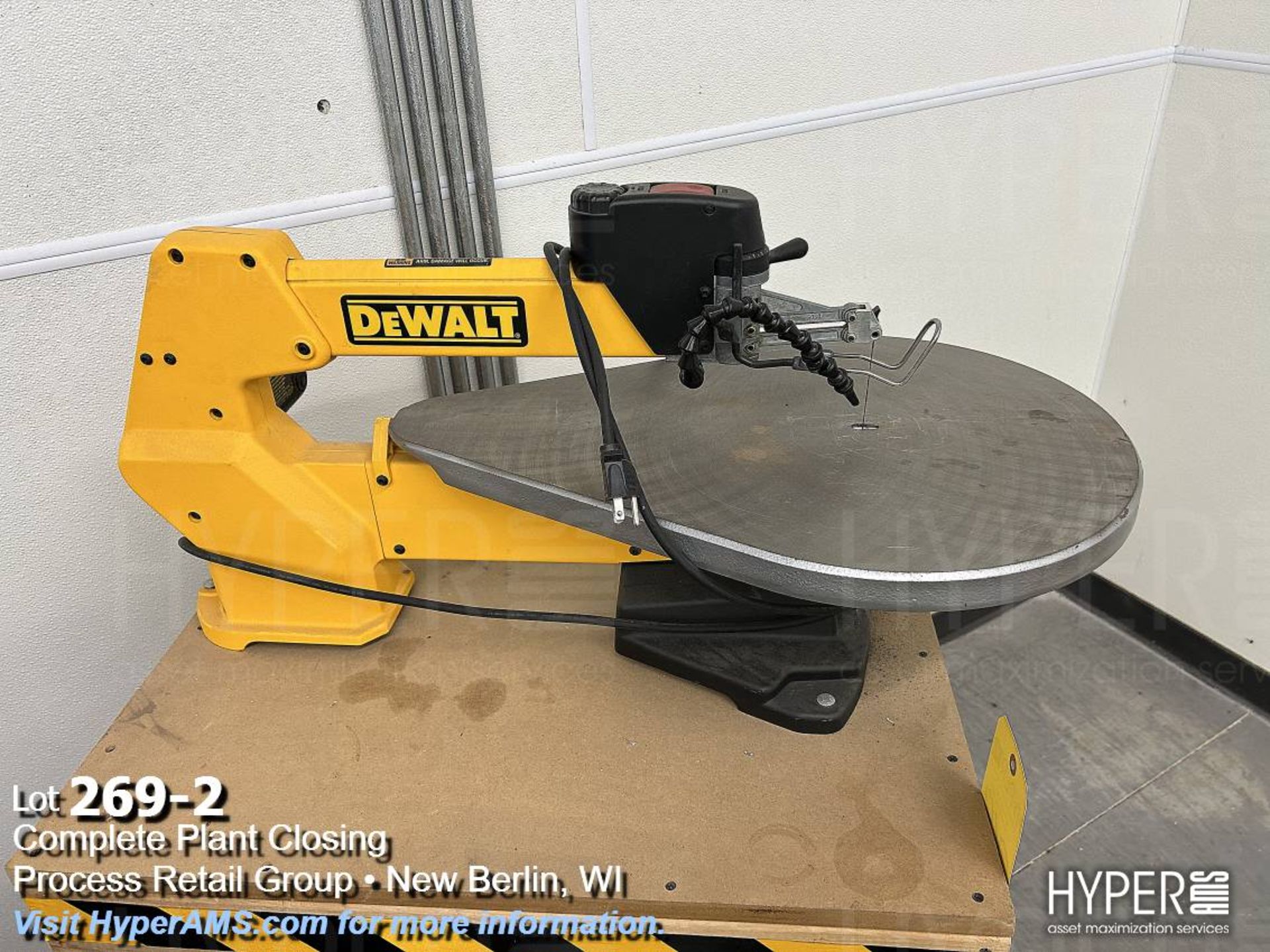 DeWalt 20" scroll saw - Image 2 of 3