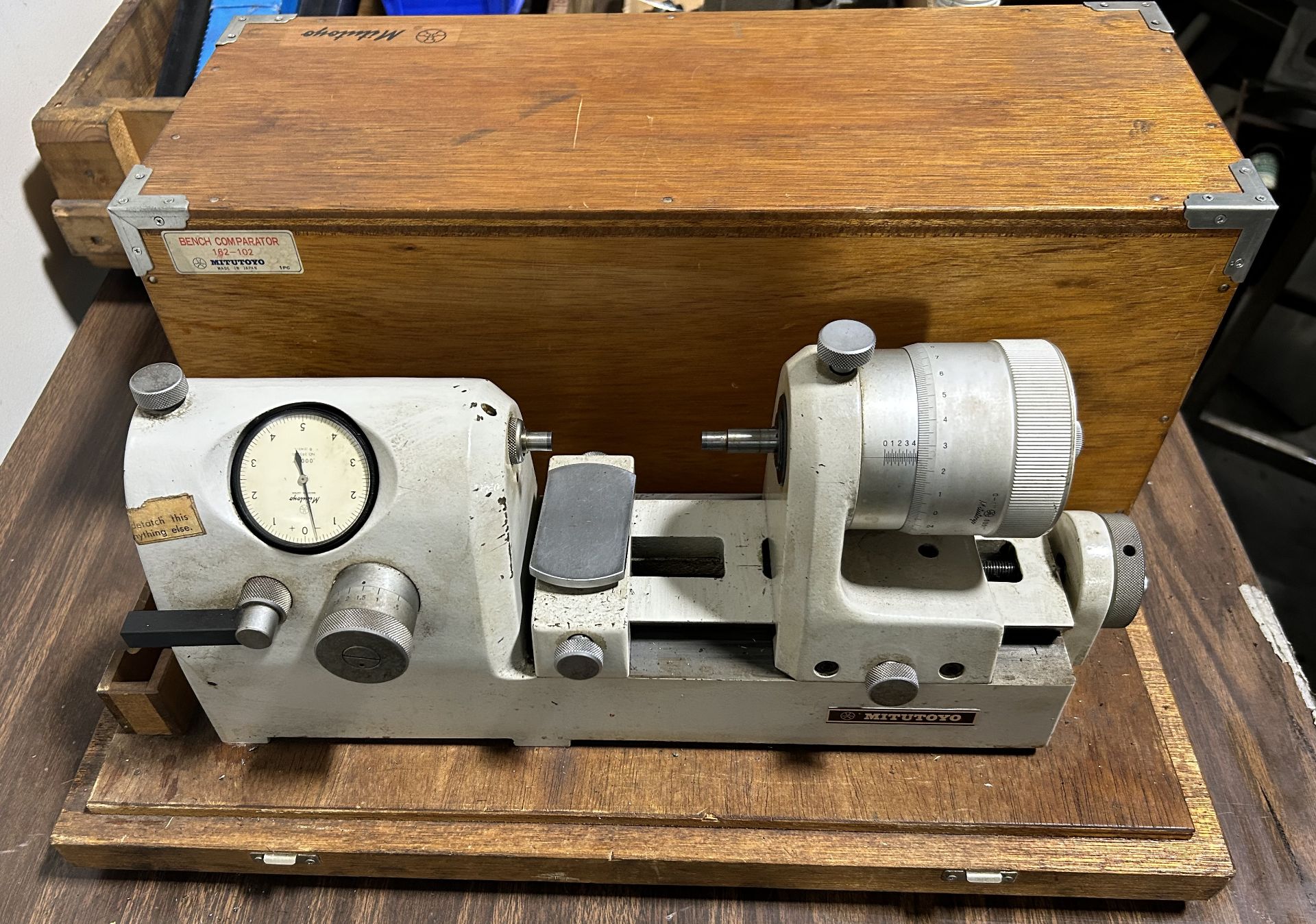 Mitutoyo 162-102 0-1" Bench Comparator