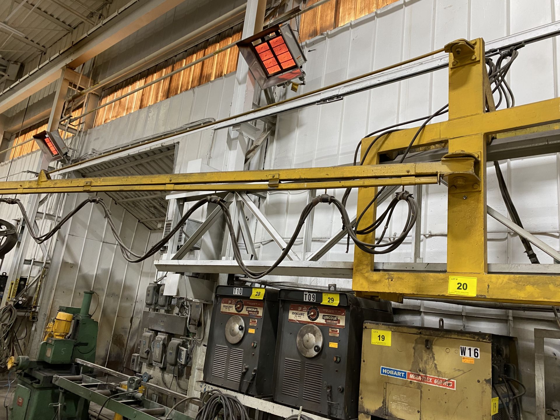 TRACK MOUNTED WELDING JIB, APPROX. 16'L (TRACK NOT INCLUDED) (RIGGING FEE $400)